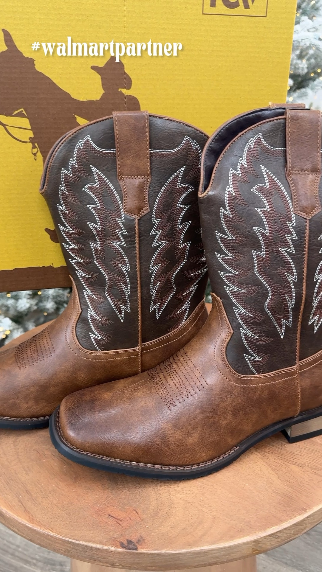 #walmartpartner Affordable men’s boots to get you into the rodeo revival spirit. These also make a great gift 🥾 @walmart