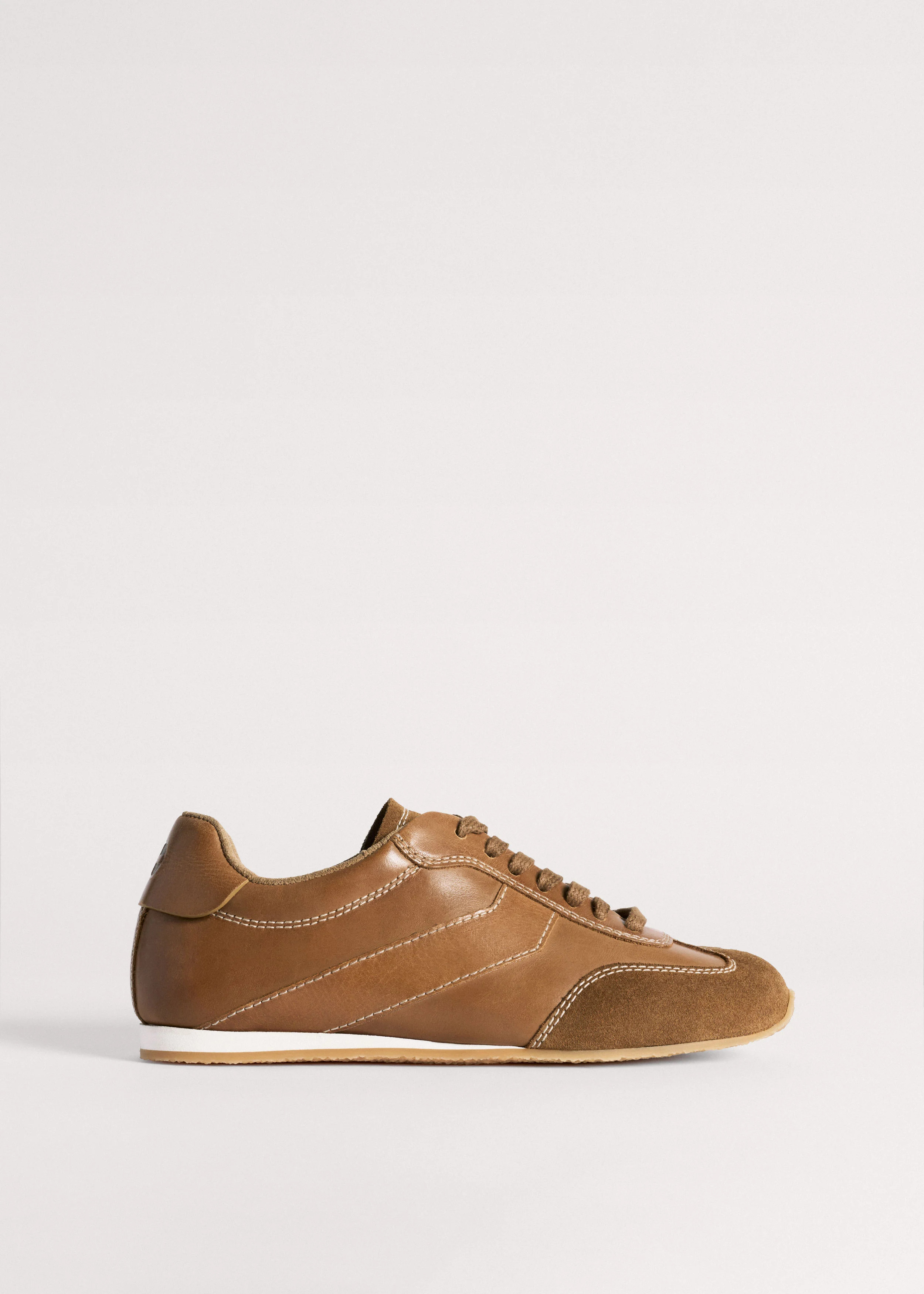 Retro Runner Trainer | ME+EM Global (Excluding US)