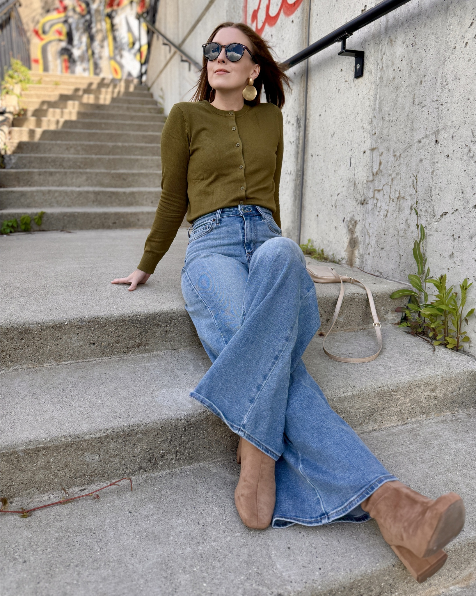 My new favorite fall outfit! Olive sweater + wide leg jeans = 🤌🏼

#LTKStyleTip #LTKFindsUnder50 #LTKSeasonal