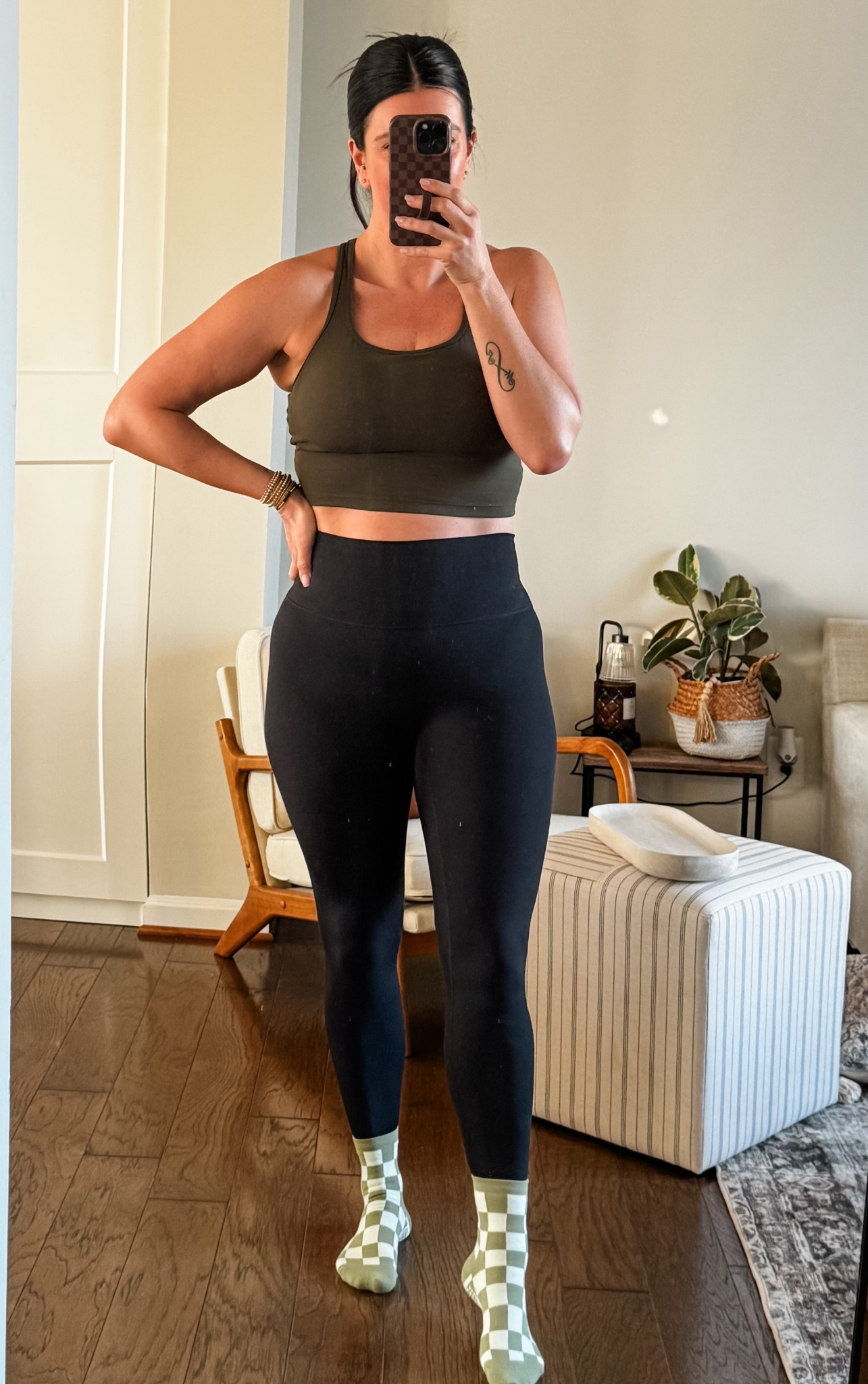 Pilates OOTD 
Another day of Crzy Yoga from Amazon! 
Obsessed with these buttery soft 
NO FRONT seam leggings
Med leggings 
Large top 


#LTKActive #LTKfitnessgoals #LTKOver40