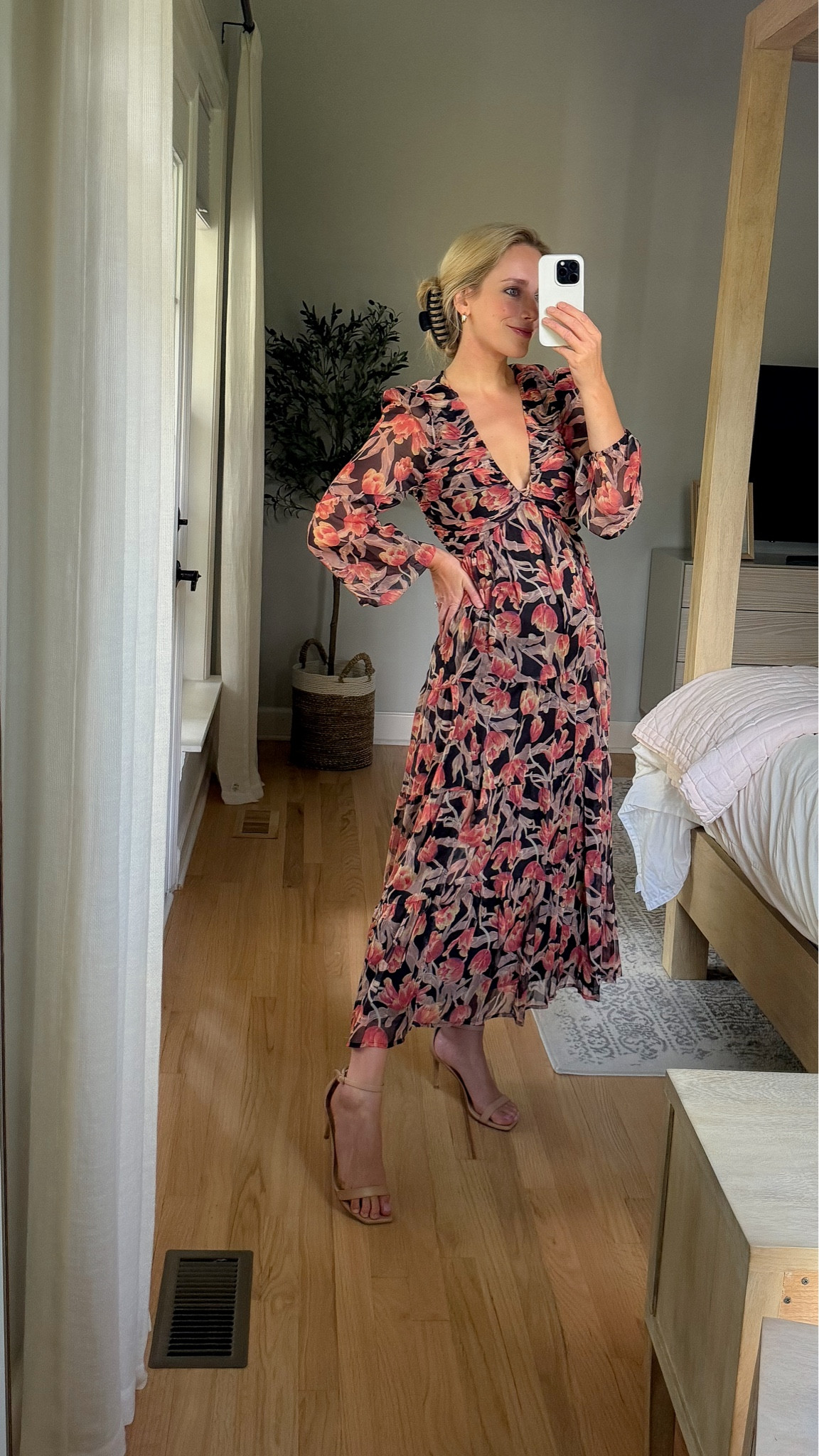 Love this floral cocktail dress 🫶🏻 

Wedding guest dress holiday dresses astr dress high low dress open back dress 

#LTKfindsunder100 #LTKwedding #LTKHoliday