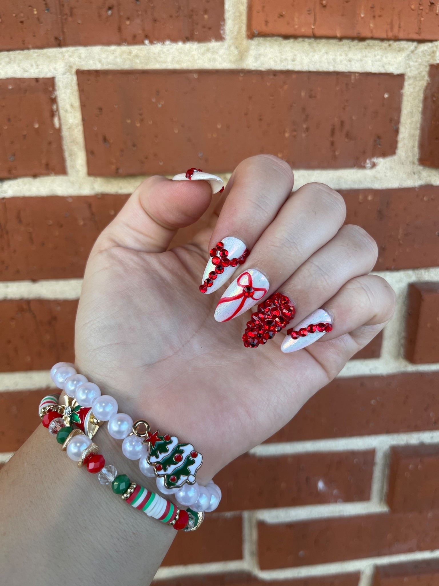 #LTKNails #LTKSeasonal #LTKChristmas #LTKHoliday #LTKGiftGuide #LTKBeauty