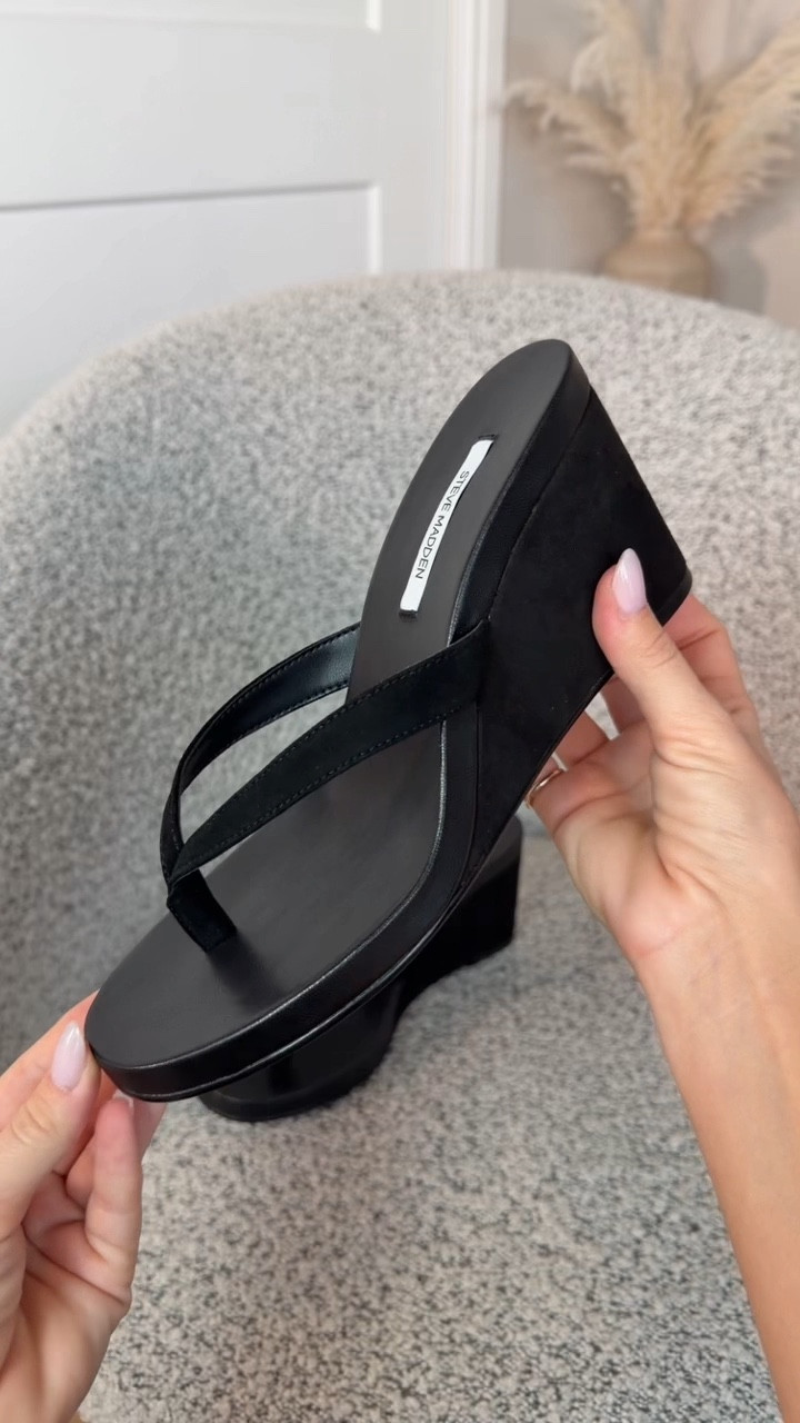 Just unboxed these black suede wedge sandals from Steve Madden and I’m OBSESSED. I love that they’re minimal and chic, so they’ll literally go with everything: dresses, denim, linen sets, vacation outfits… all of it. This is one of those staple shoes that instantly pulls a look together. I’ll link them on my LTK  in the shoe section 🤍


#LTKSaleAlert #LTKU #LTKootd