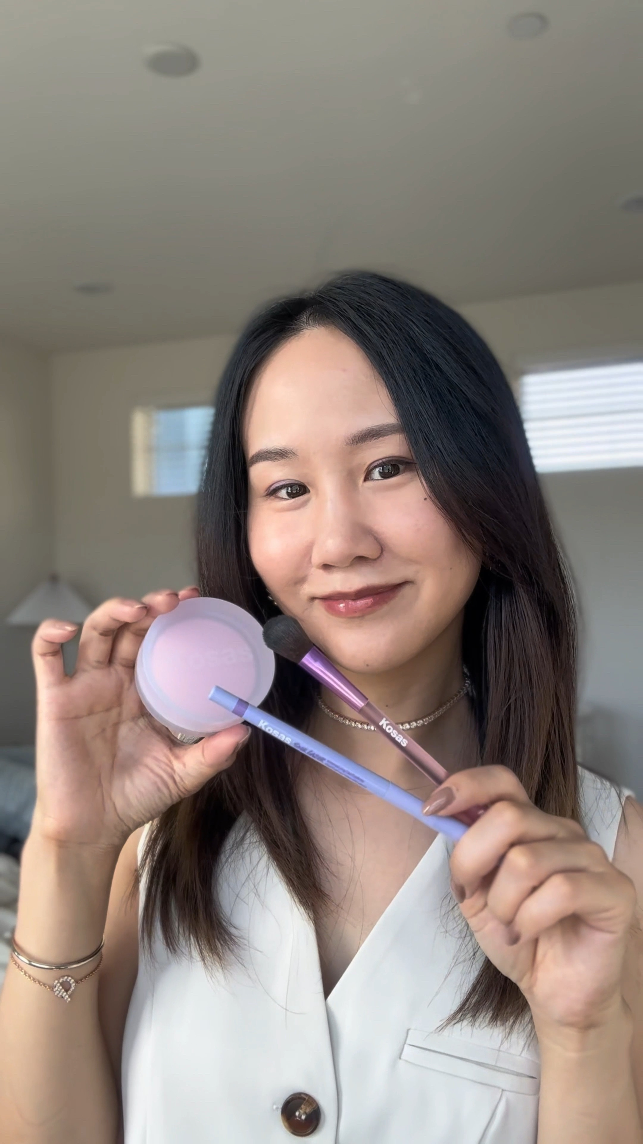 Don’t forget to grab some @kosas at the @Sephora Sale 

💜Cloud Set Baked Setting & Smoothing Talc-Free Vegan Powder 
This super soft sheet powder works like magic to brighten up complexions, giving  youthful and radiant finish 

💜 Soulgazer Intensifying Gel Eyeliner
Love its intense color, long-lasting wear, creamy texture, and unique shade range dding a pop of color that stands out from traditional eyeliner tones.

Have you tried out any Kosas products yet? 


_____

#kosas #cleanbeauty #sephora #sephorahaul #sephorasale #cleanmakeup #makeuptutorial #makeupreel #holidaygift

#LTKBeauty #LTKSaleAlert #LTKGiftGuide