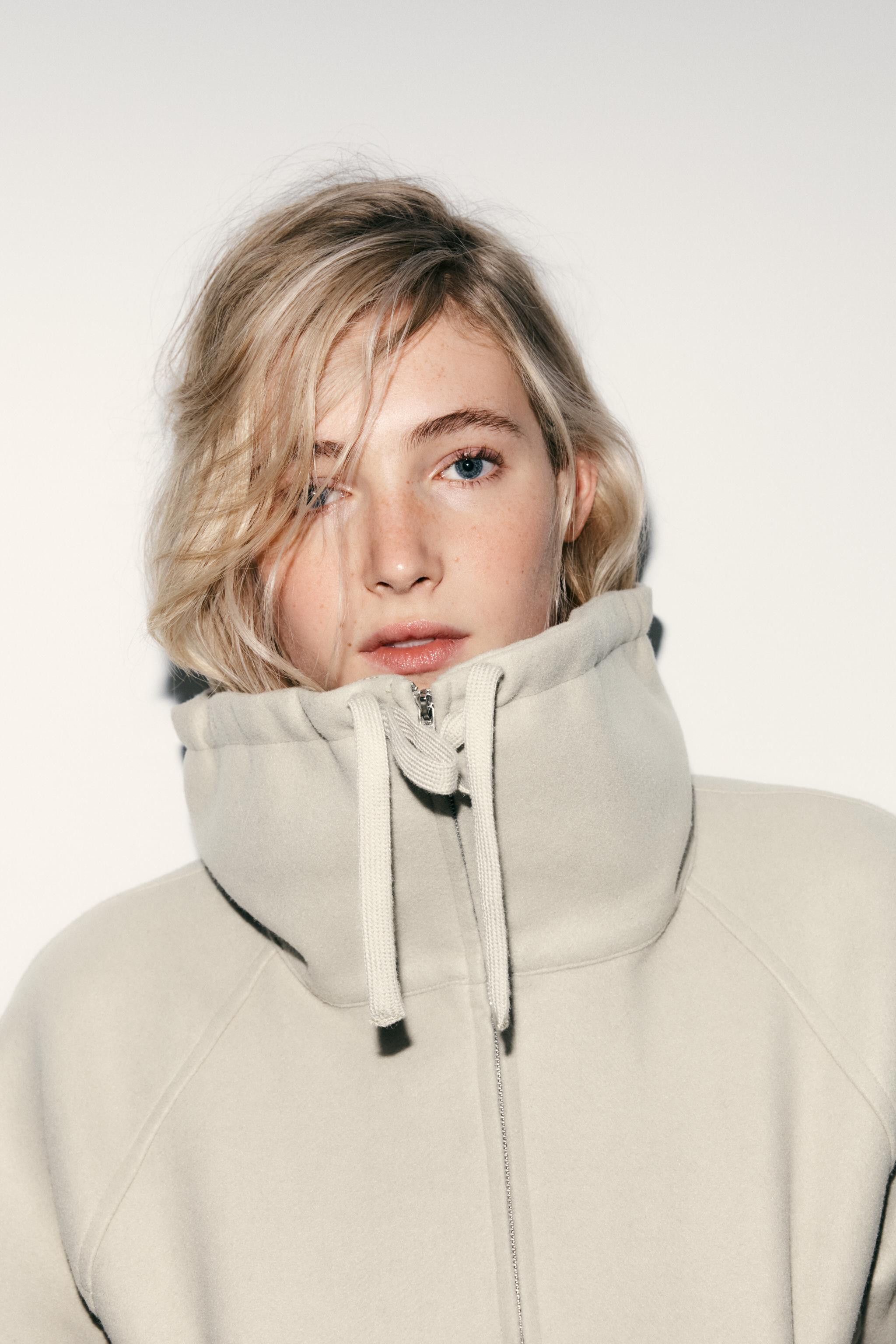 SOFT SWEATSHIRT | Zara US