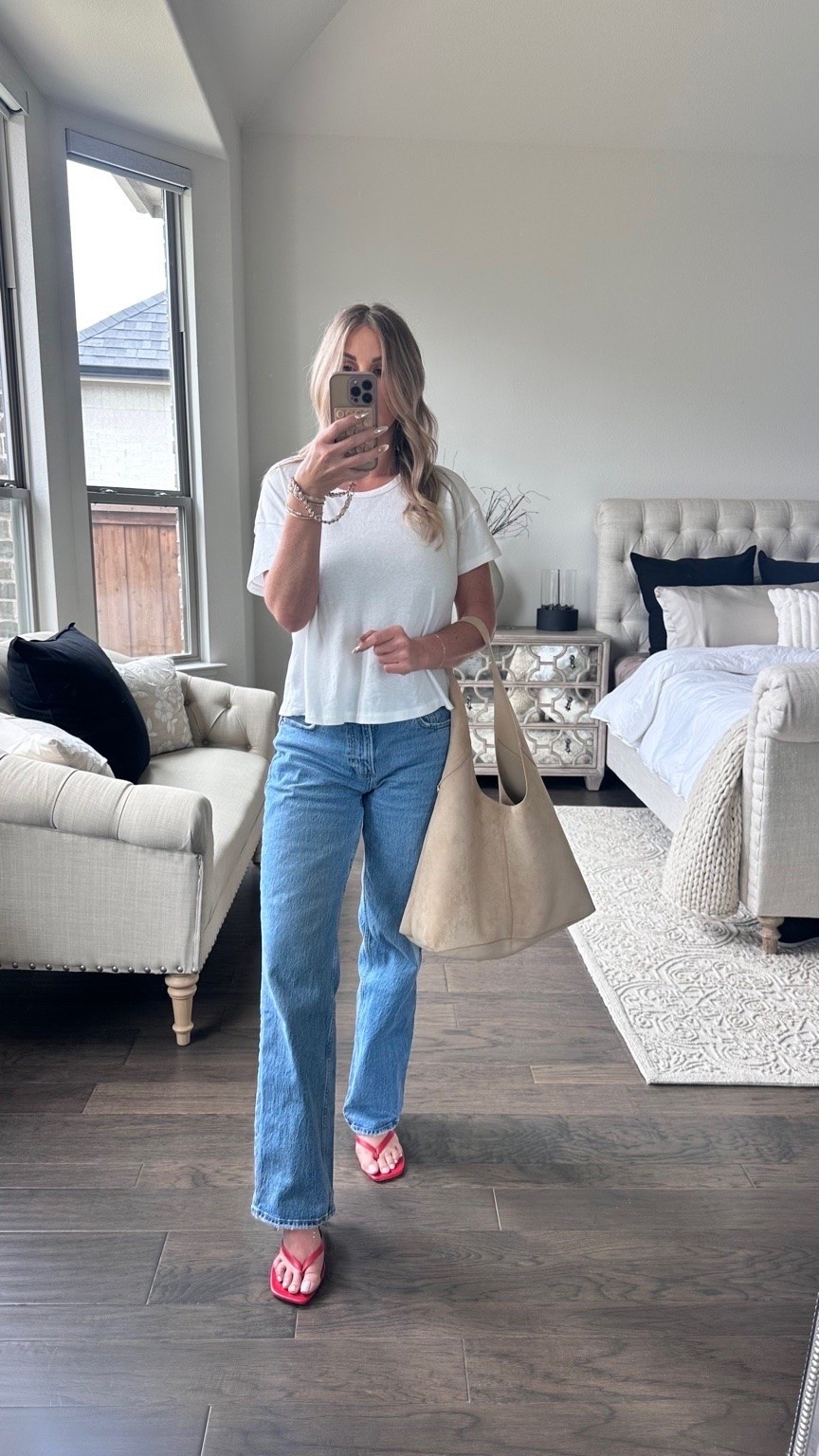 Sharing an easy OOTD that is perfect for running errands! These jeans fit so good and are comfy too. I paired it here with a white tshirt that goes with everything and some red kitten heels. Lastly I used my suede bag from Target that can carry all of my things. All items linked ⬆️

#ltkcreator #ltkfinds #ltkwatchnow #abercrombie #target #handbag #tshirt #redkittenheels #summer #summeroutfits #summerfashion

#LTKgrwm #LTKootd #LTKSeasonal