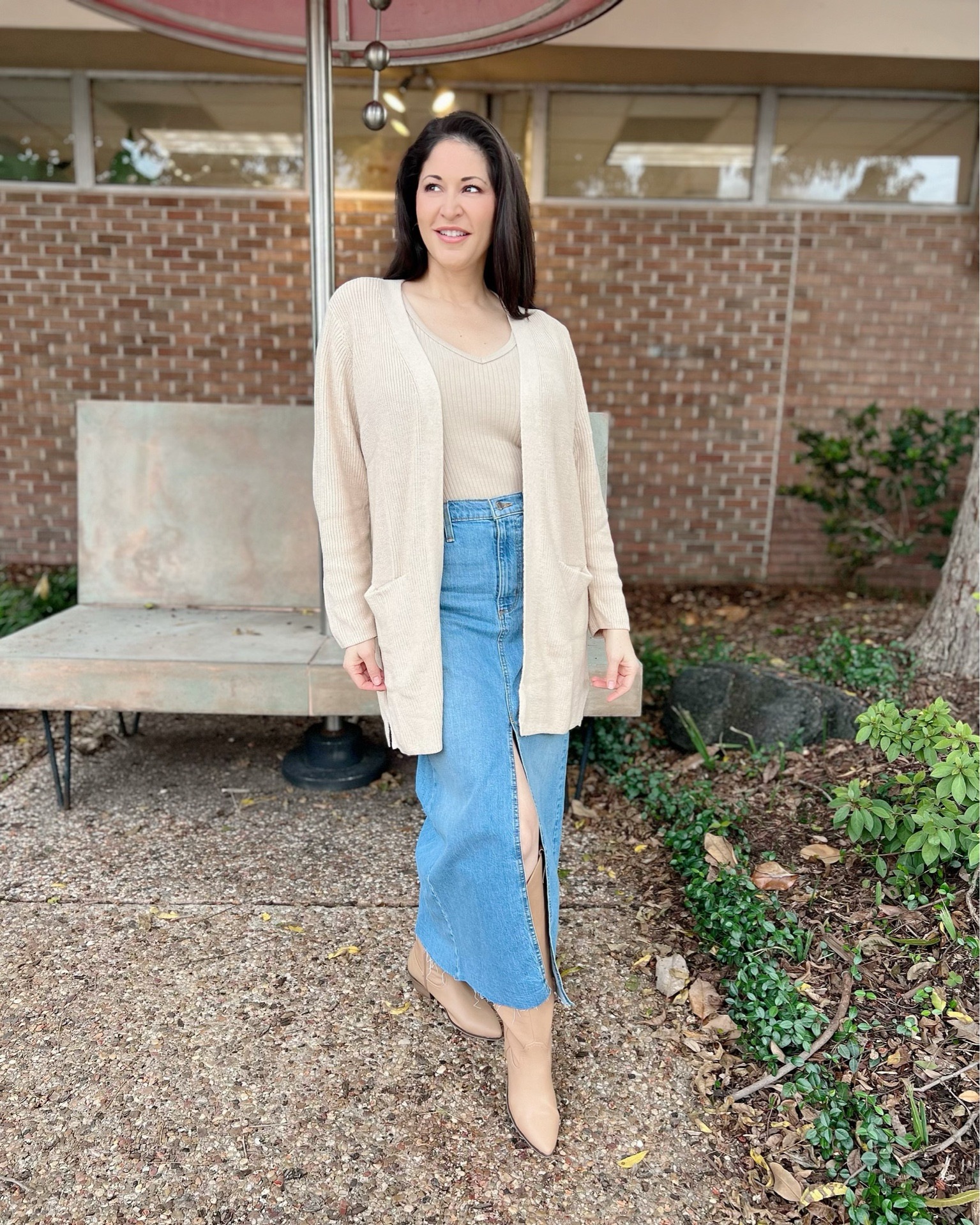 Sharing my favorite maxi denim skirt. I chose a more casual look! How will you dress yours?

Denim skirt
Maxi skirt
MIDI skirt
Casual skirt
Skirt
Skirts

#LTKshoecrush #LTKfindsunder50 #LTKstyletip