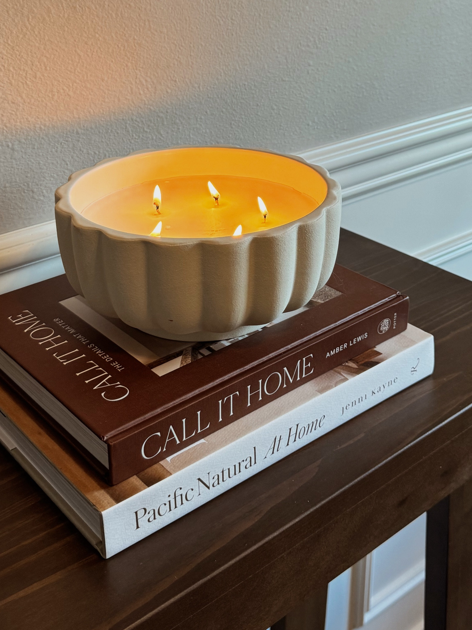 5 wick ceramic candle for $29!! It’s giving pottery barn 🤩

#LTKHome #LTKFindsUnder50 #LTKSeasonal