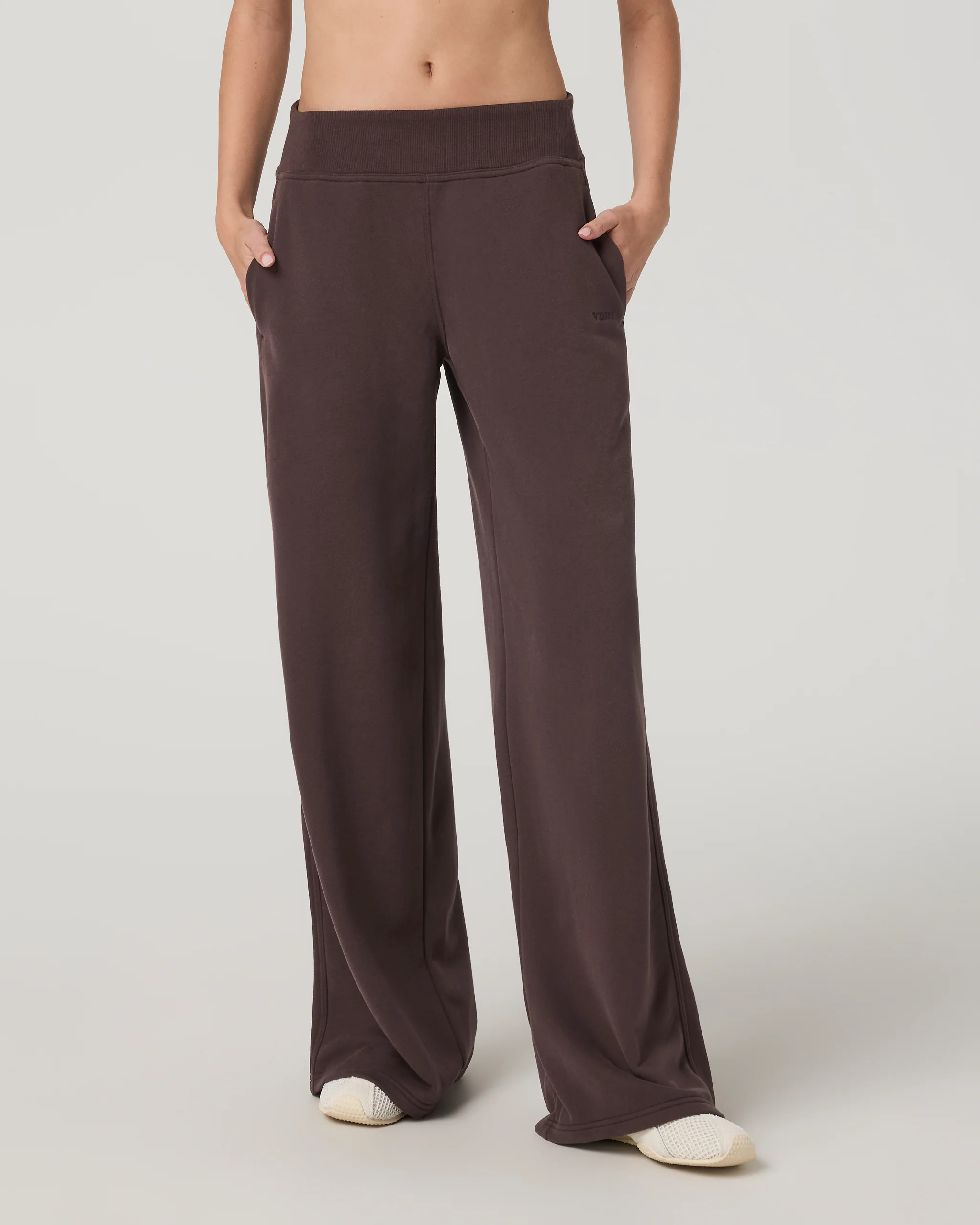Vuori Sedona Midrise Wideleg Sweatpant | French Roast | Small | Vuori Clothing (US & Canada)