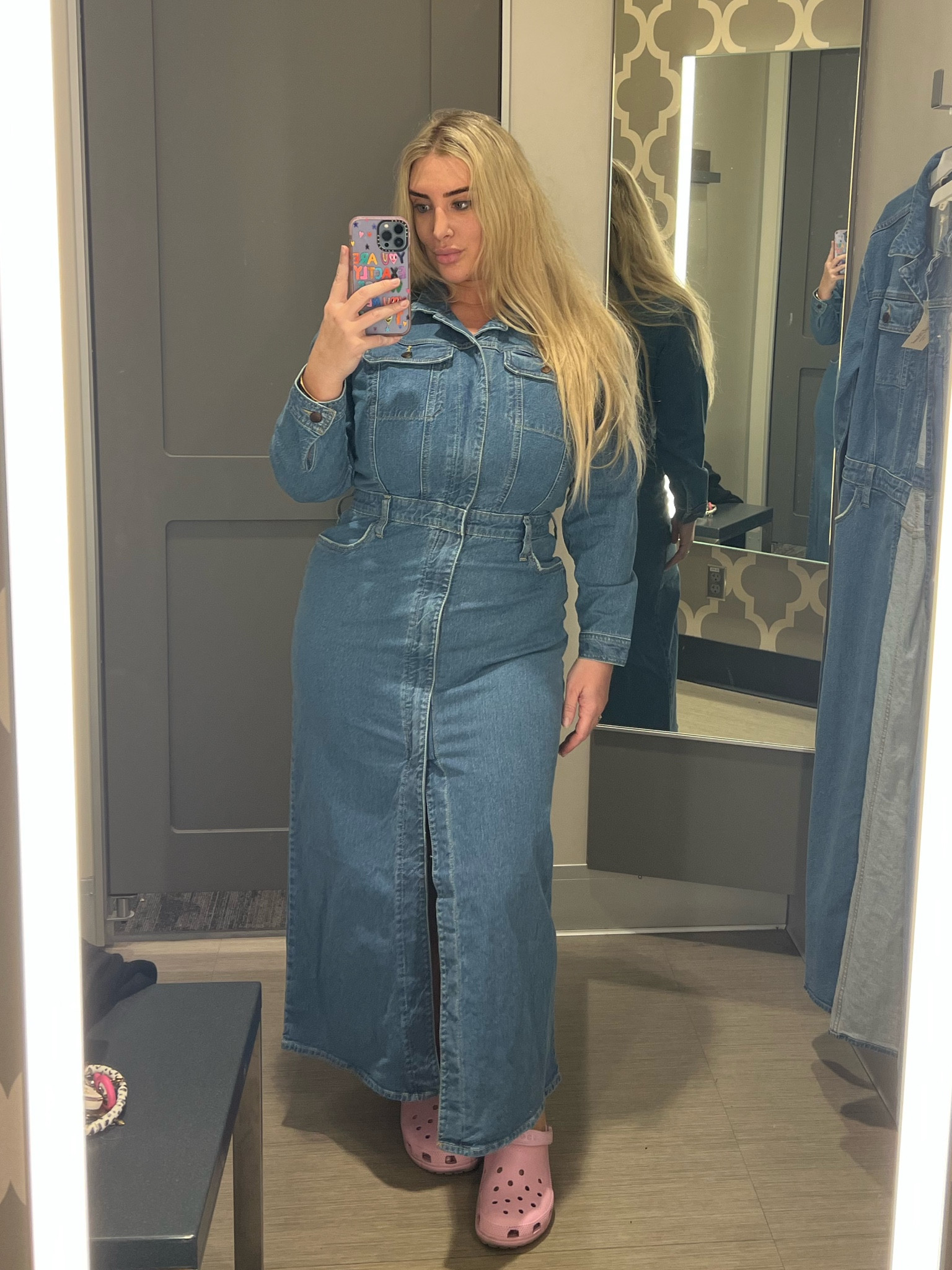 The PERFECT affordable fall denim maxi dress with STRETCH. Very roomy and stretchy plus waist snatching!? Wearing the 10, size down for a slimmer fit, get your regular size for a looser fit

Midsize fashion 
Size 12/14
Curvy fashion 

#LTKplussize #LTKfindsunder50 #LTKmidsize