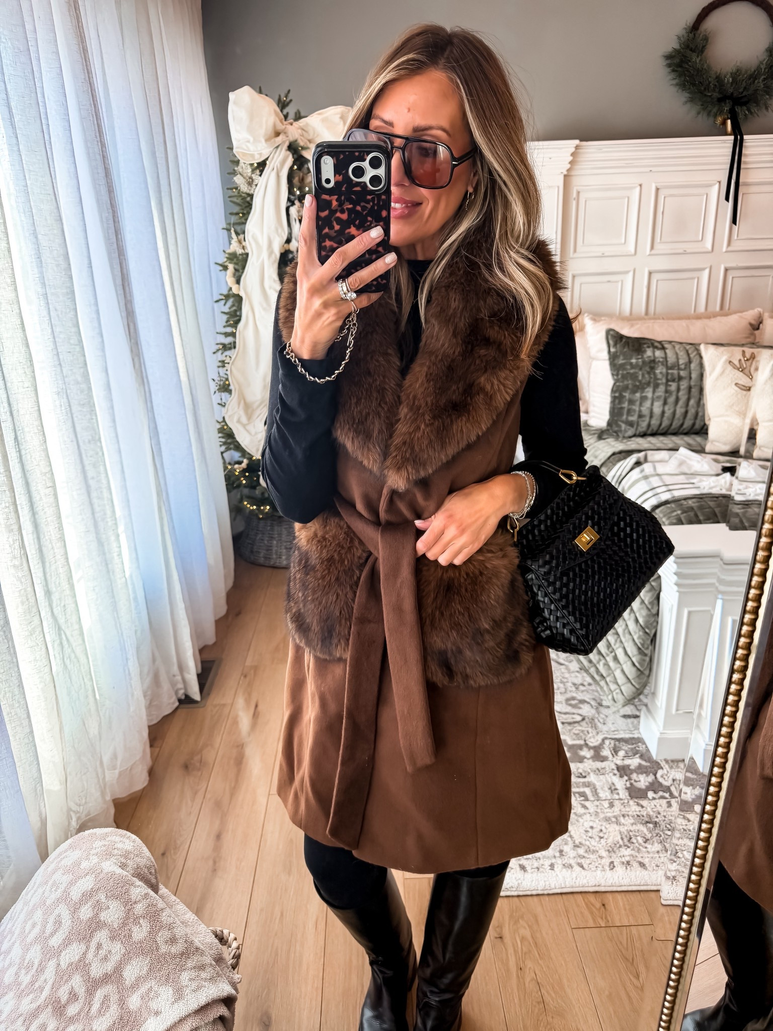 Amazon fur vest size medium 
Amazon leggings size m

#LTKmorningroutine #LTKmomlife #LTKHoliday