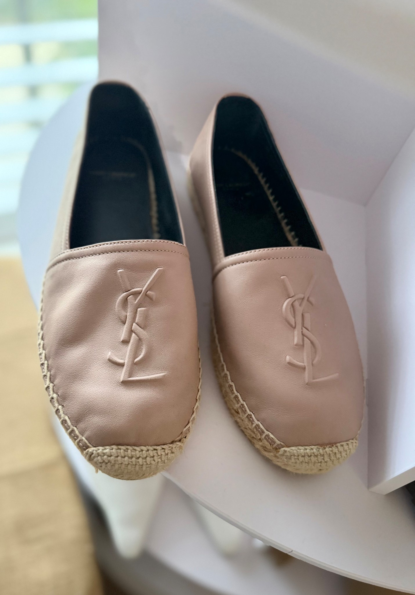 YSL Espadrilles on sale! Perfect for Spring!




#LTKTravel #LTKSaleAlert #LTKSpringSale