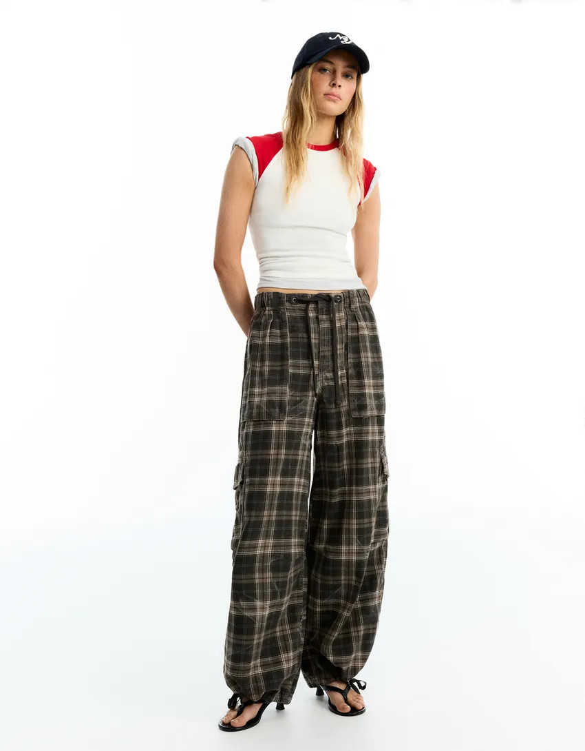 Cargo parachute trousers | Bershka RewardStyle US