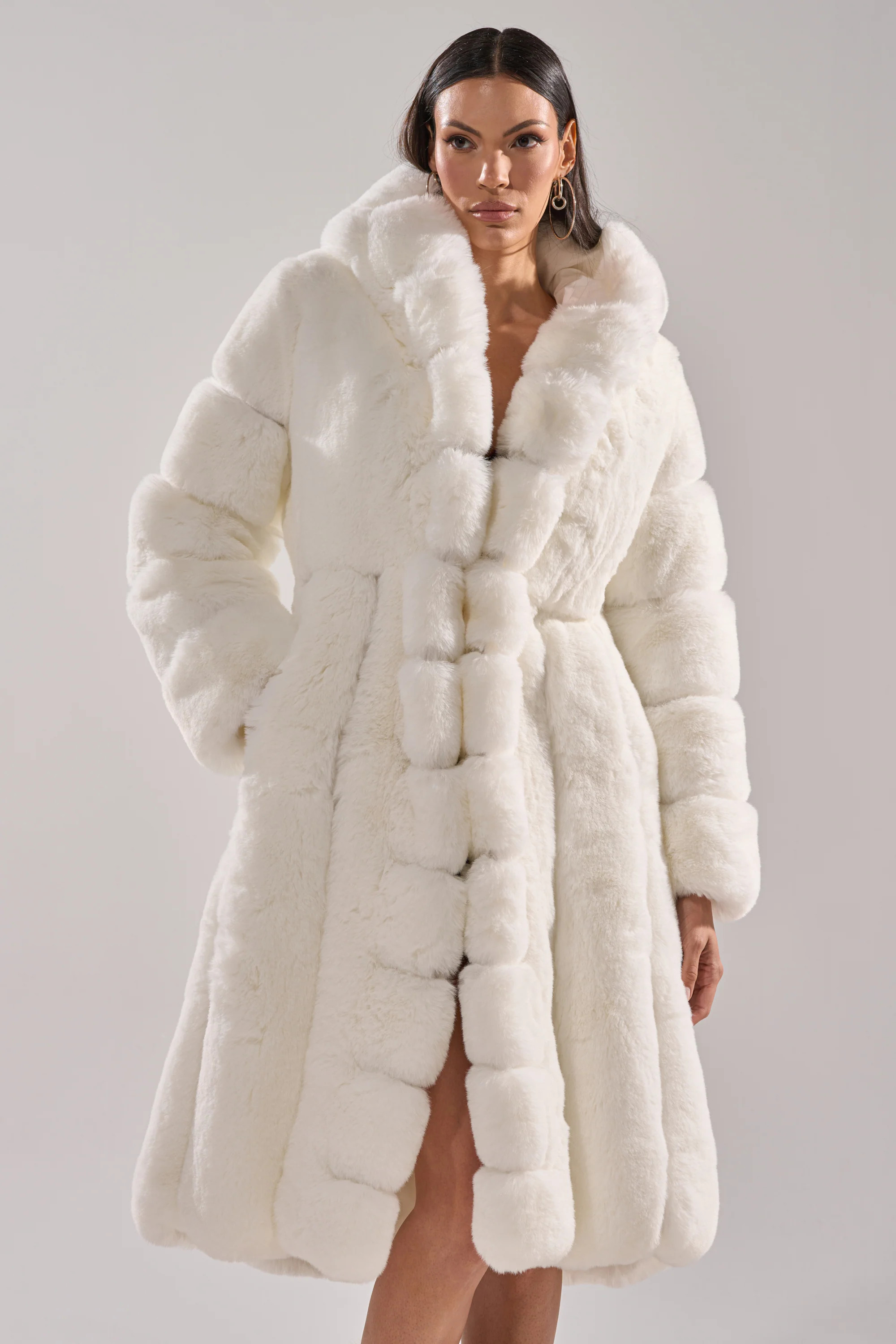 BERLIN HOODED FAUX FUR IN WHITE | AKIRA