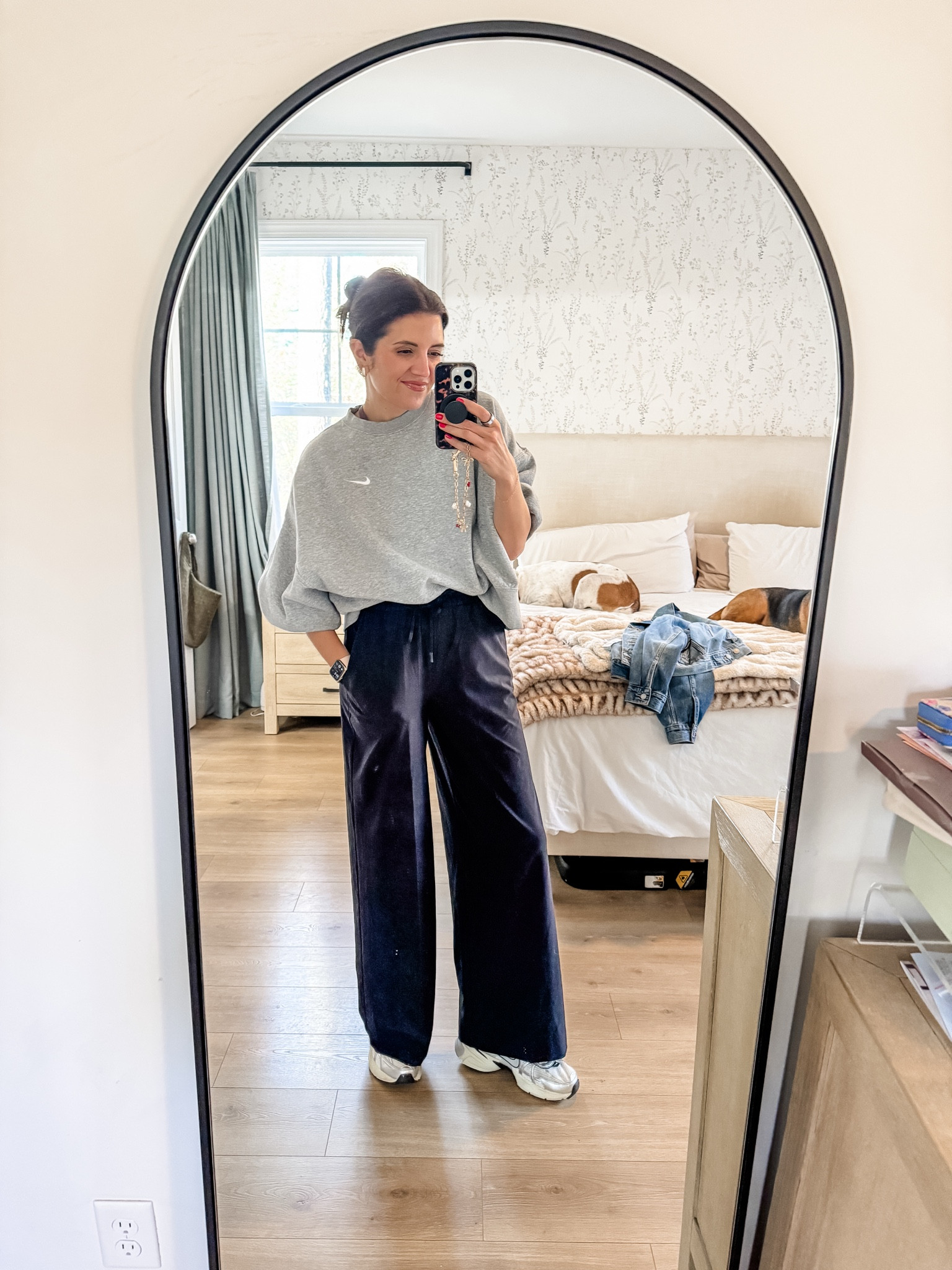 The best mom pants $19!! Originally $32. High rise wide leg athletic pants! Cyber Monday sale 40% off! I wear a size small. I’m 5’7” 

#LTKOver40 #LTKSaleAlert #LTKCyberWeek