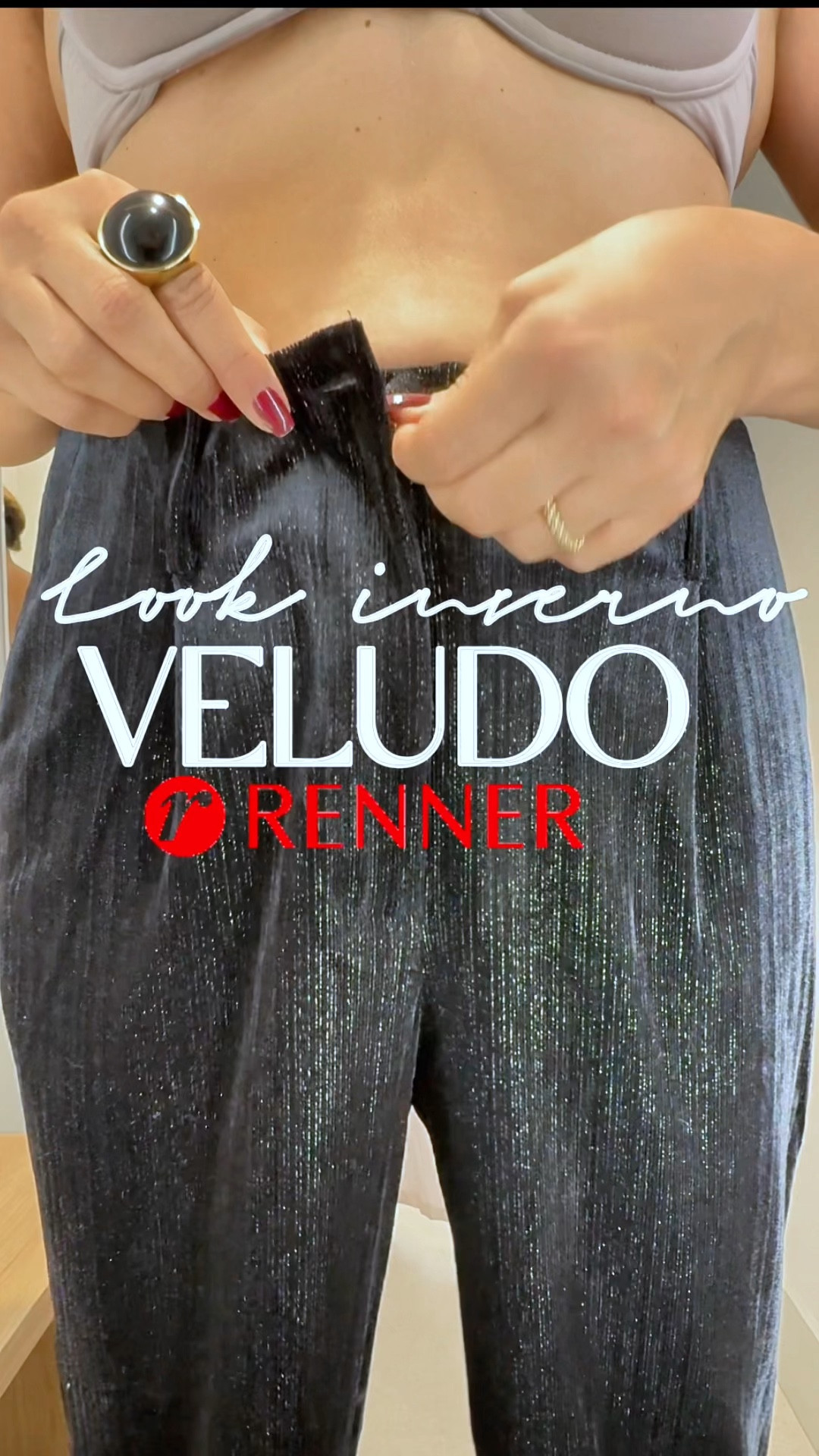 Look de inverno com terninho de veludo. APROVADO?

E esse veludo ainda tem uns fios metalizados.

Desconto nas @lojasrenner com o cupom LETSLINHARES. Lembrando que ele só dá o desconto se você entrar pelo meu link.


#lojasrenner #renner #lookrenner #achadosrenner #letslinharesstyle #cupomrenner #descontorenner

#LTKstyletip #LTKbrasil #LTKover50style