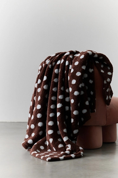 Mae Cozy Printed Fleece Throw Blanket in Leopard at Urban Outfitters | Urban Outfitters (US and RoW)