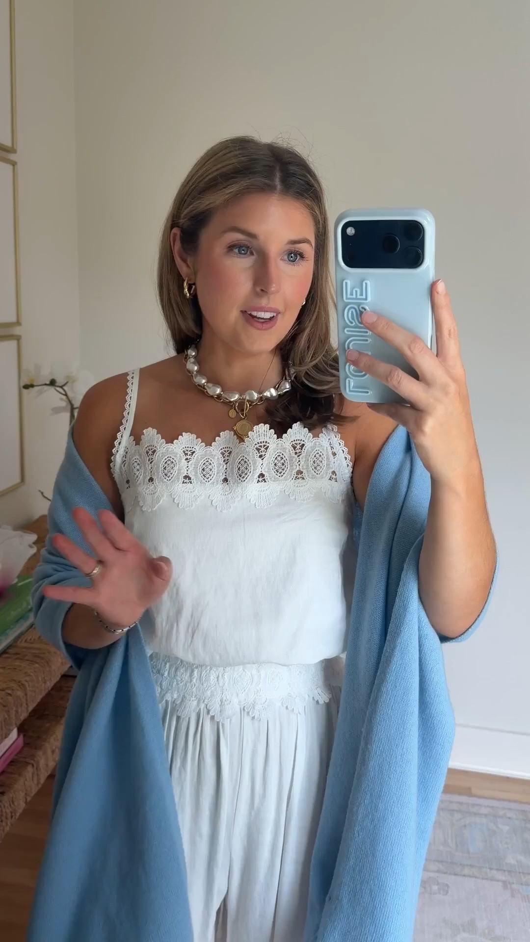 Cute travel outfit idea! Wearing a S in both!