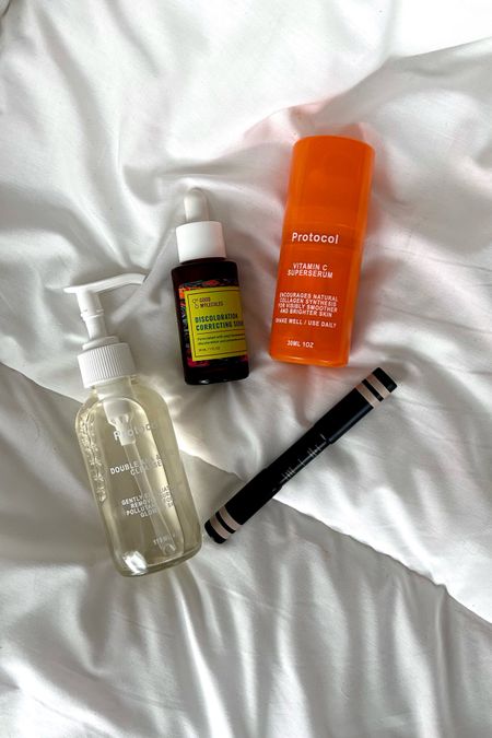 last nights skincare routine 🥰 woke up with my skin totally revitalized which is wildddd cause it’s been fussy lately  / the little duo stick is from dime beauty. an eyebrow and eyelash serum combo. i tagged what i could find at ULTA but you might just visit DIMEs site 

#LTKbeauty #LTKtravel #LTKFind