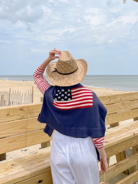 Patriotic American flag sweaters! 
.
Memorial Day outfit Fourth of July outfit 

#LTKStyleTip #LTKFindsUnder100 #LTKSeasonal
