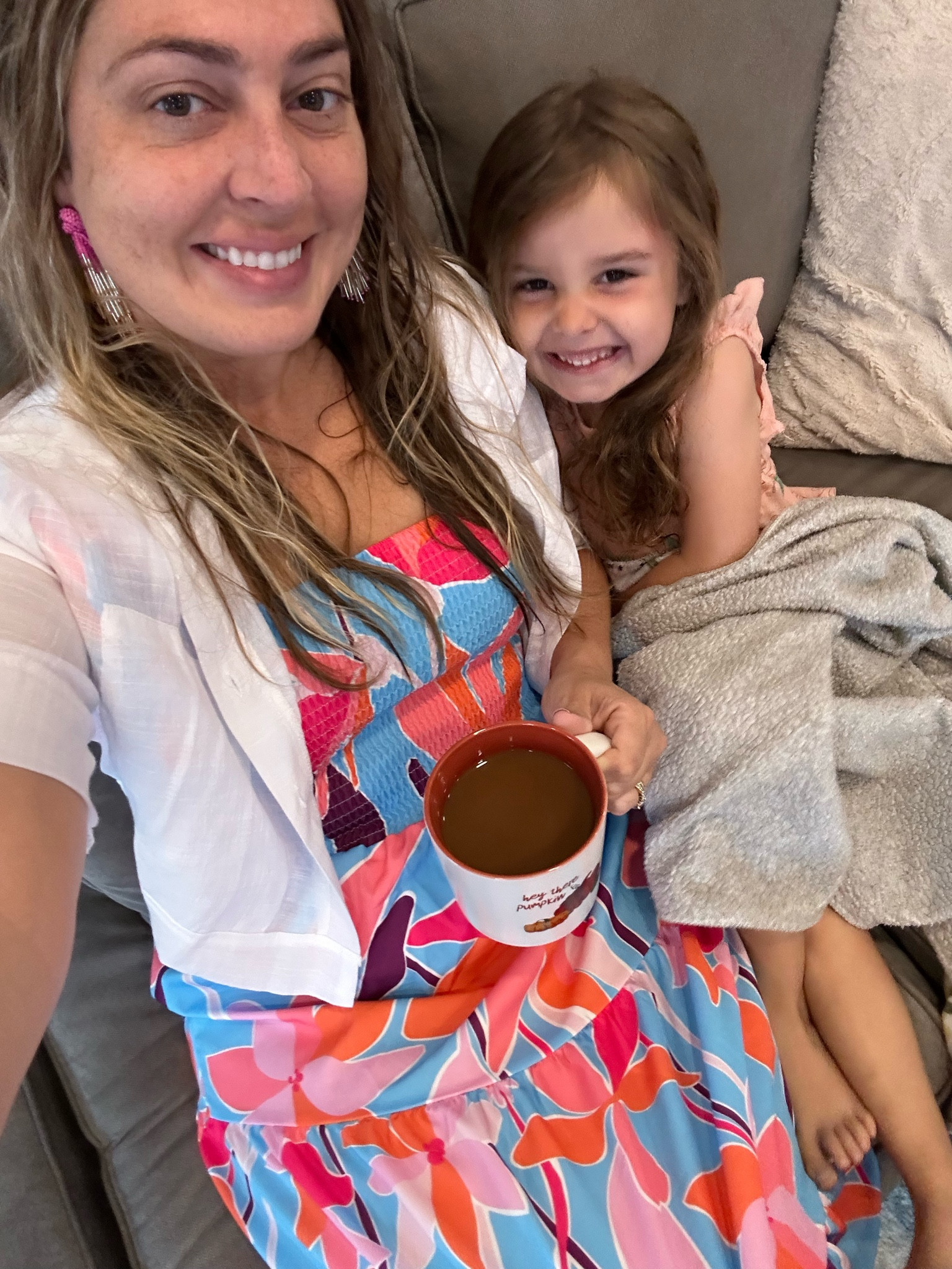 Just over here in my Summer dress with my Fall mug! Ain’t no shame in my game! Under $30!!

#LTKworkwear #LTKSeasonal #LTKunder50