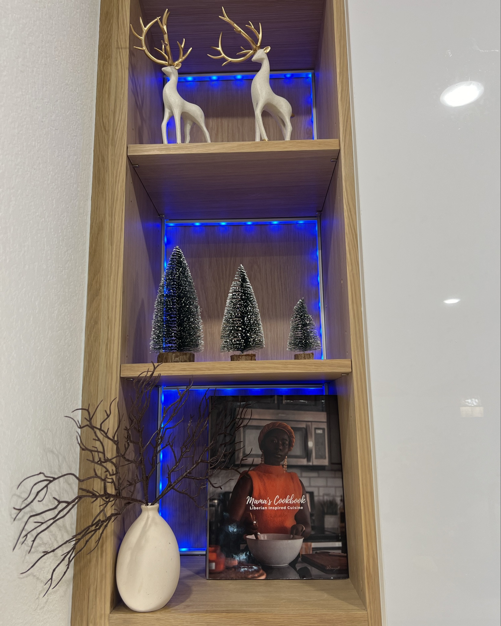 Christmas decor 

#LTKHome #LTKHoliday #LTKStyleTip