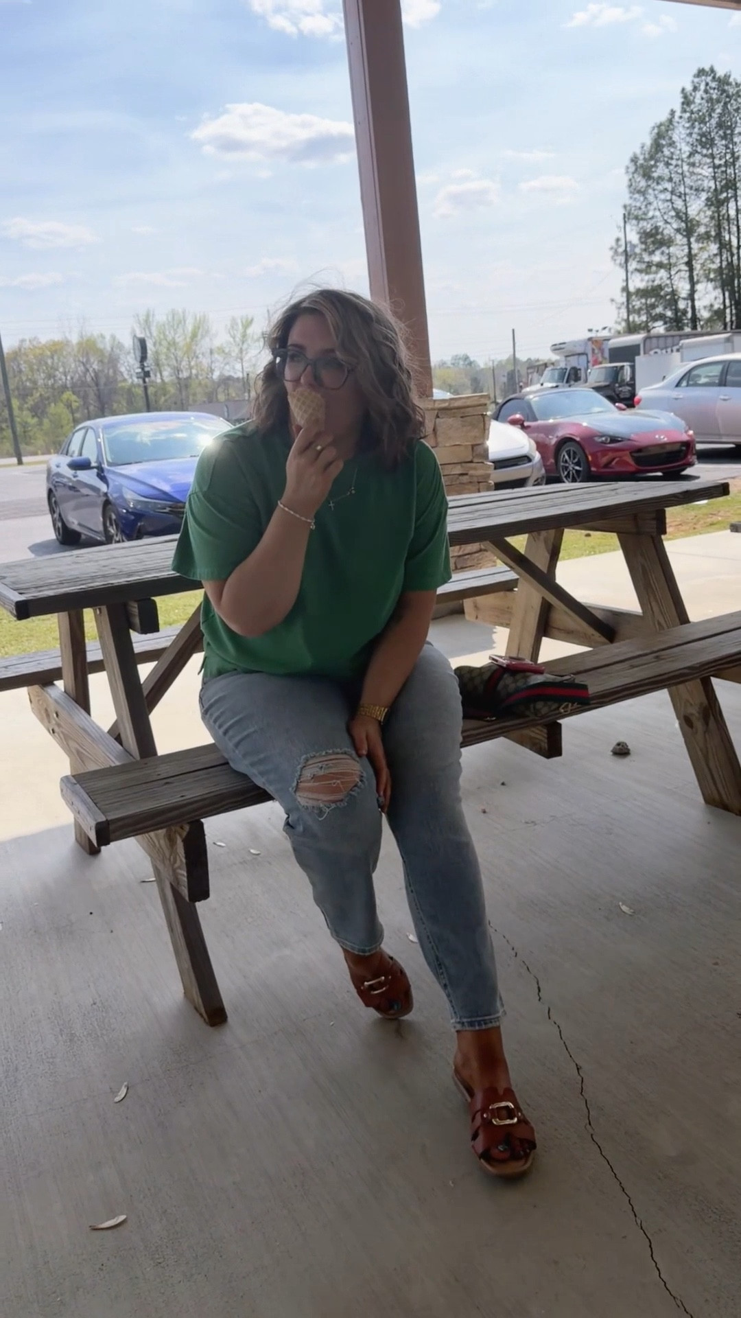 Coming at you from my favorite city in Alabama ☀️🍦 #springbreak #springishere

#LTKvlog #LTKootd #LTKdayinmylife