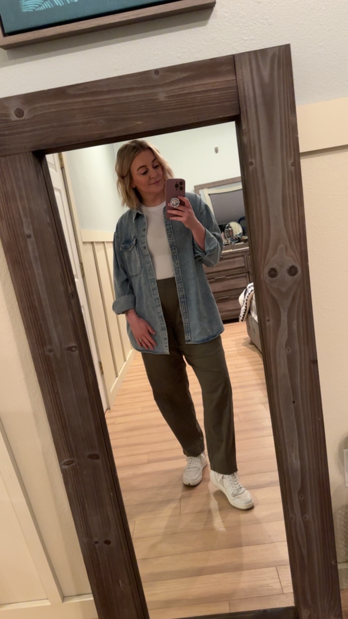 Casual fit 

#LTKFindsUnder50 #LTKSeasonal #LTKStyleTip