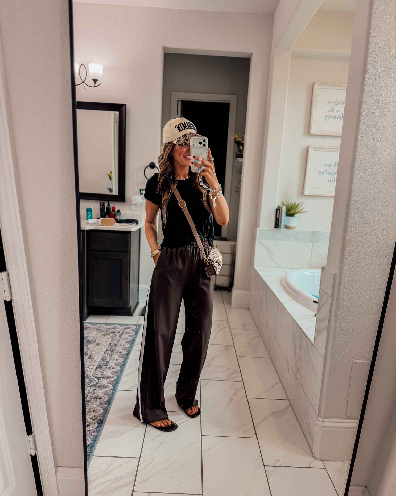 Looks I’m loving for fall! I’m 5”6 for reference, usually a 0/XS/32D.

Brown Pants: XS
Black Top: XS
Overalls: XS
Green Tank Top: XS
Leopard Pants: XS Tall
Black Tank: XS