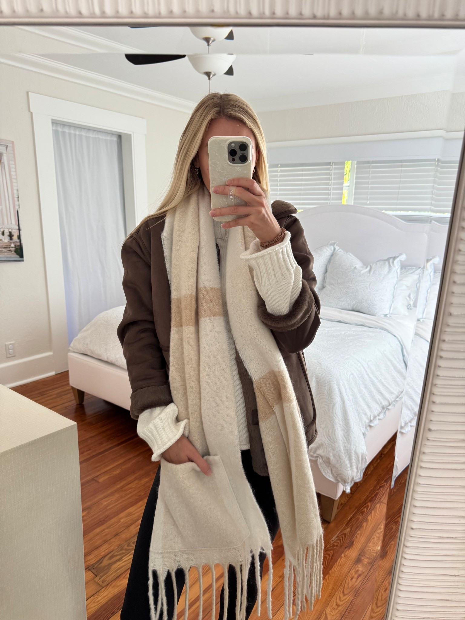 Blanket scarf / scarf with pockets / winter accessories

#LTKHoliday #LTKFindsUnder50 #LTKSeasonal