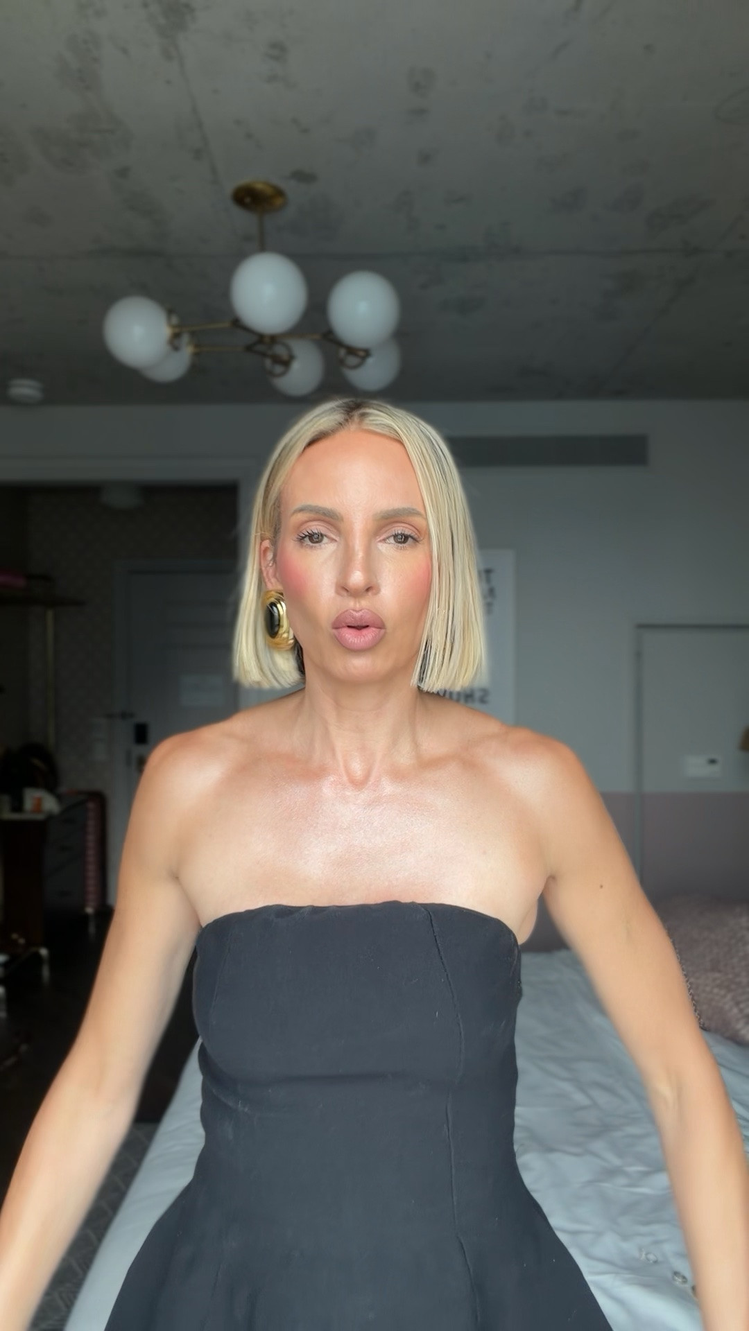 This body glow is life changing. I know, dramatic. But seriously

#LTKootd #LTKTravel #LTKOver40