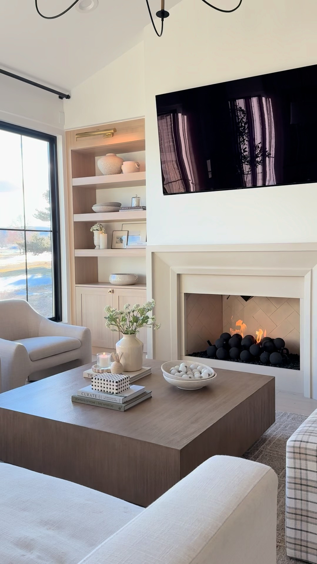 ✨ Say goodbye to bending down while sweeping and hello to your new cleaning sidekick! ✨

The Automatic Dustpan is here to make sweeping up a breeze. 🧹 Instead of bending down, simply sweep the dirt towards it, and watch as it automatically sucks it up! 🙌

🔹 No more bending or straining 
🔹 Compact & easy to use 
🔹 Perfect for cleaning up crumbs, dust, and pet hair

It's the little things that make a big difference! Ready to make cleaning faster and easier?  

 

#LTKHome #LTKFindsUnder50 #LTKFindsUnder100