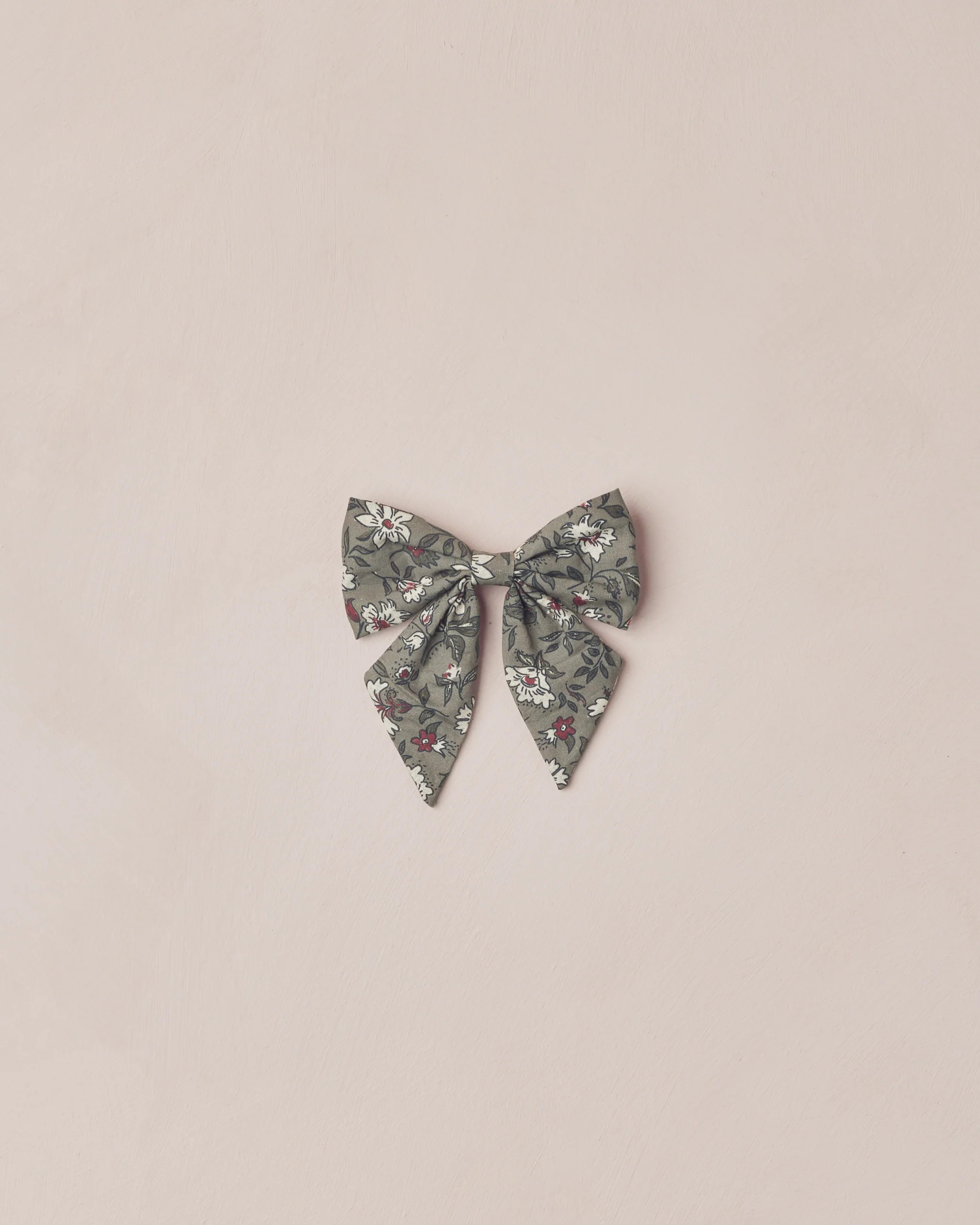 Norah Bow | Holiday Meadow | Rylee + Cru