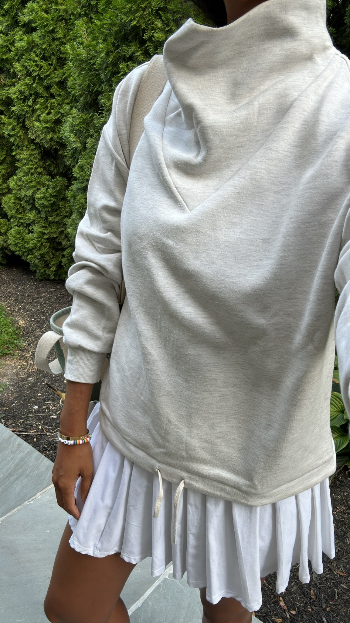 The best pullover sweatshirt! So soft - runs roomy. I’m in an XS  

#LTKActive #LTKSaleAlert #LTKStyleTip