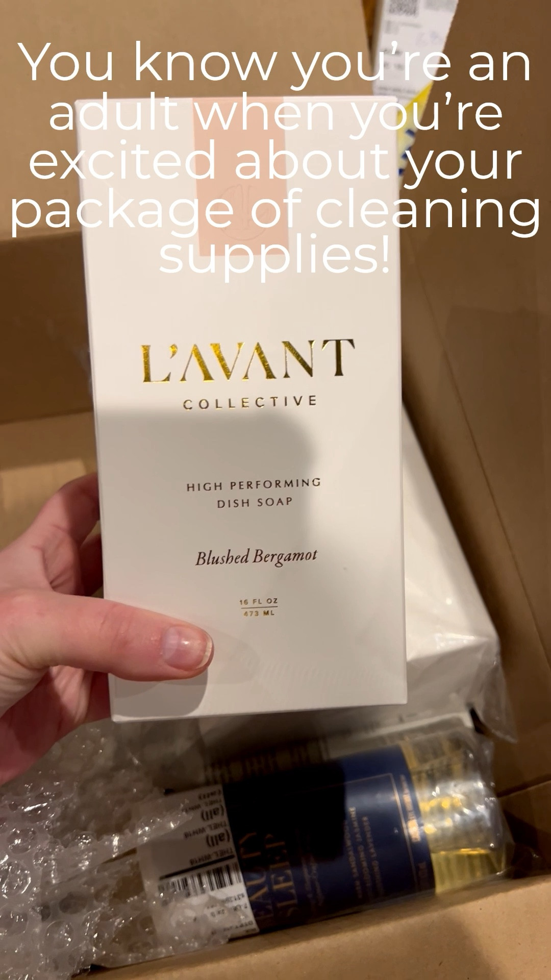 Opening my package of cleaning supplies! 
Make sure you use my discount codes Emma15 on any L’avant Collective products! 🧼
#detergent #laundrydetergent #dishsoap #allpurpousecleaner

#LTKSaleAlert #LTKvlog #LTKGiftGuide