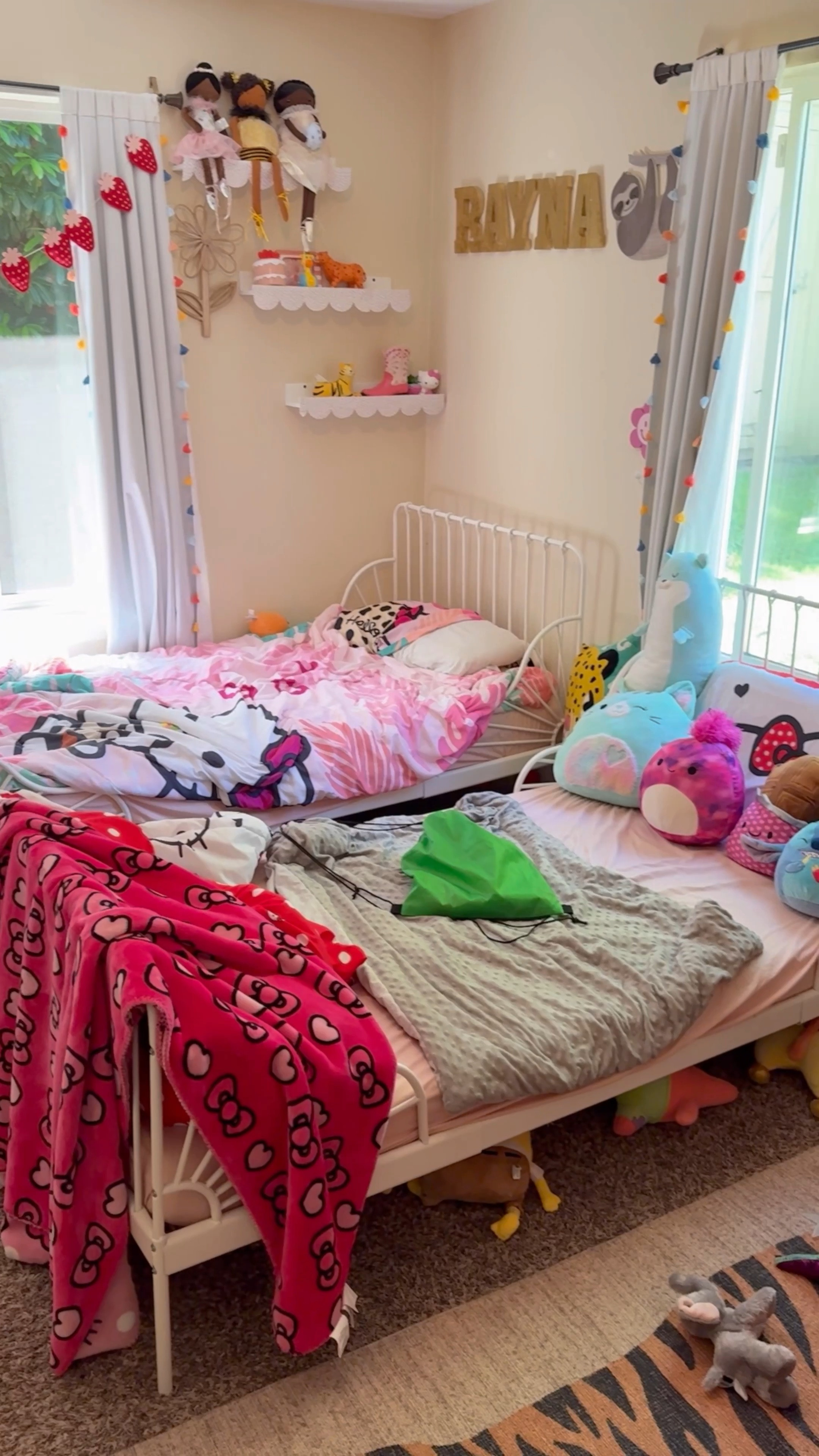 Let’s clean my girls bedroom 