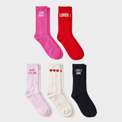 Women's Valentine's Day Ribbed 5pk Crew Socks - Assorted colors 4-10 | Target