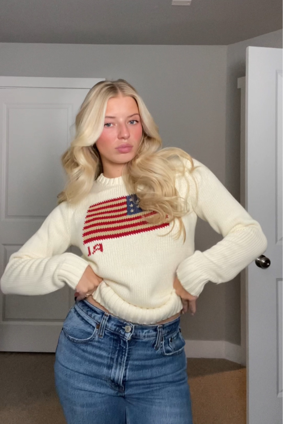 🇺🇸🇺🇸 sweater 
Wearing size S

#LTKHoliday #LTKstyletip #LTKbeauty