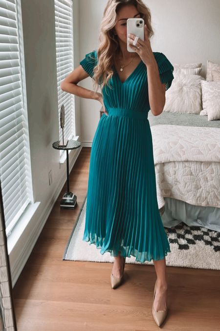 Beautiful blue pleated midi wedding guest dress!

#LTKwedding #LTKparties