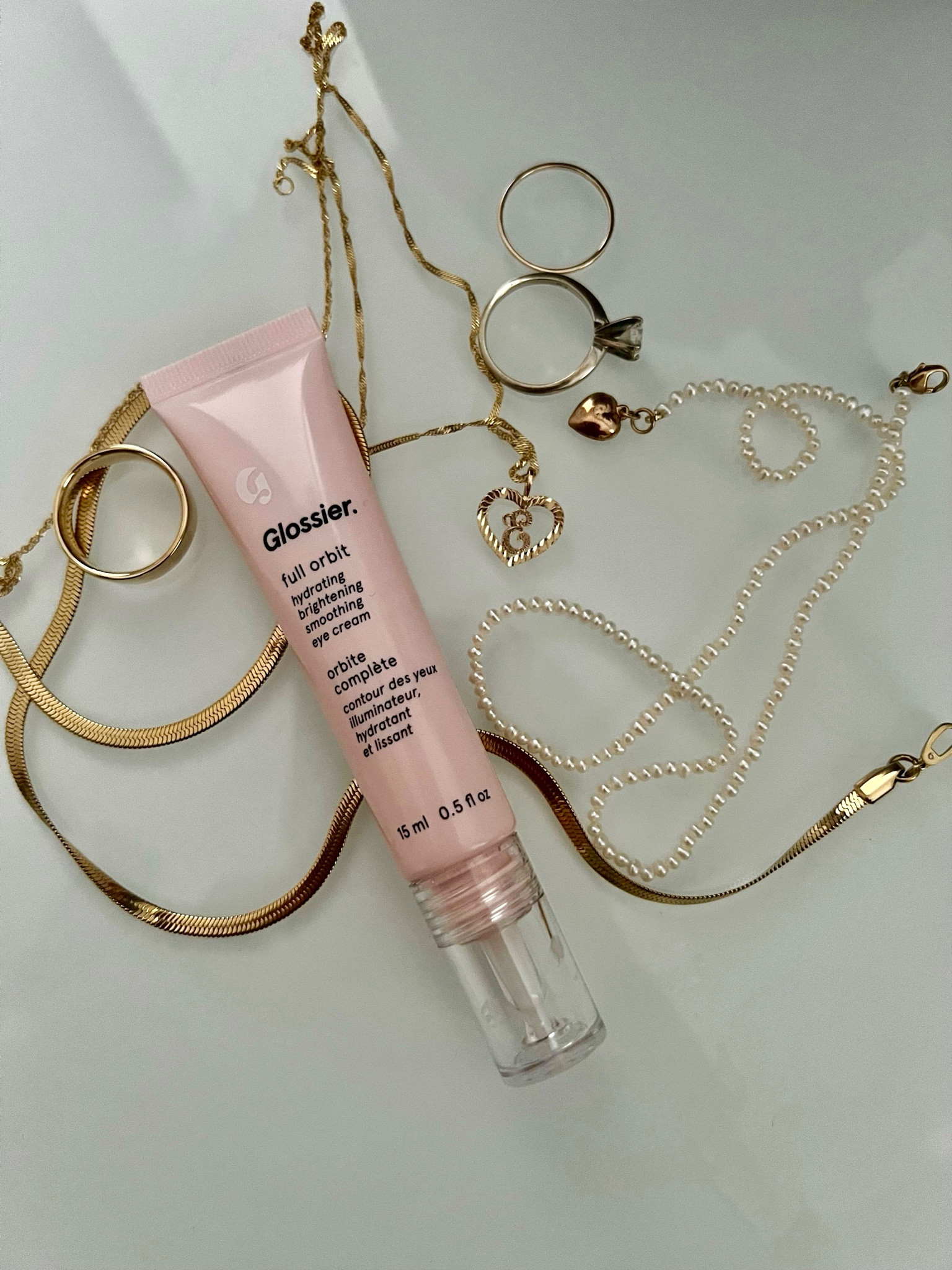 Monday morning essentials

Love this eye cream from Glossier. It really works! Perfect for after a long weekend and you need that extra under eye help! 

Brightening eye cream, skin care essentials, skin care must haves, skincare routine, gold jewelry, gold necklace, gold rings✨🩷