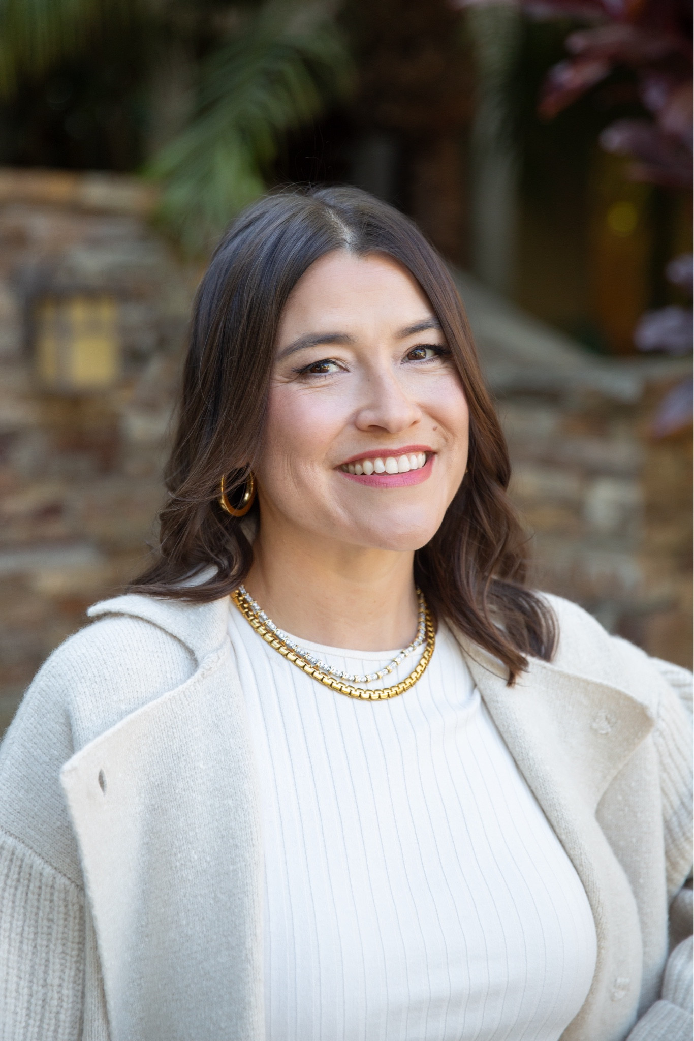 I’ve been loving @AhavaJewels gold jewelry this holiday season. All these pieces pair beautifully together for a chic jewelry cluster.  #ad 

#LTKFindsUnder100 #LTKHoliday #LTKGiftGuide