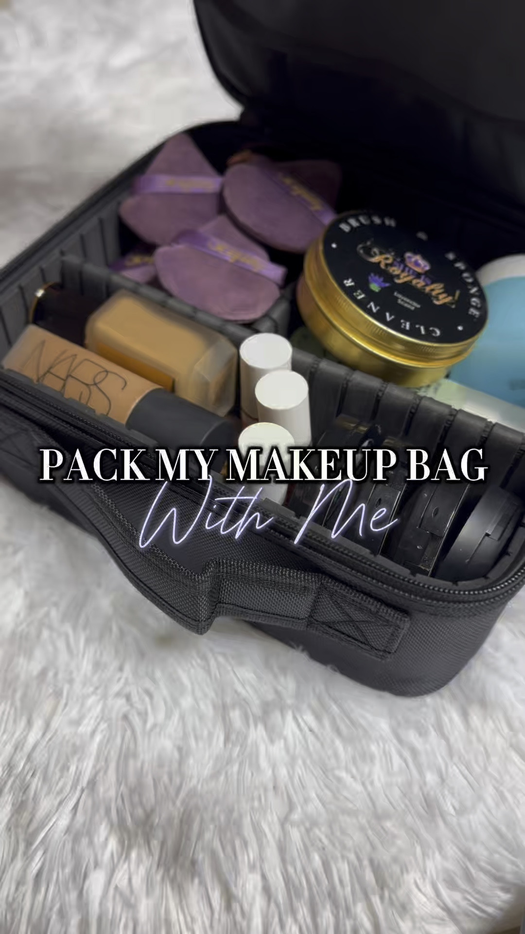 The perfect travel makeup case ✨

#LTKBeauty #LTKFindsUnder50 #LTKTravel
