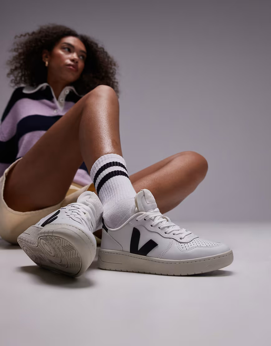 VEJA V-10 trainer in extra white black | ASOS (Global)