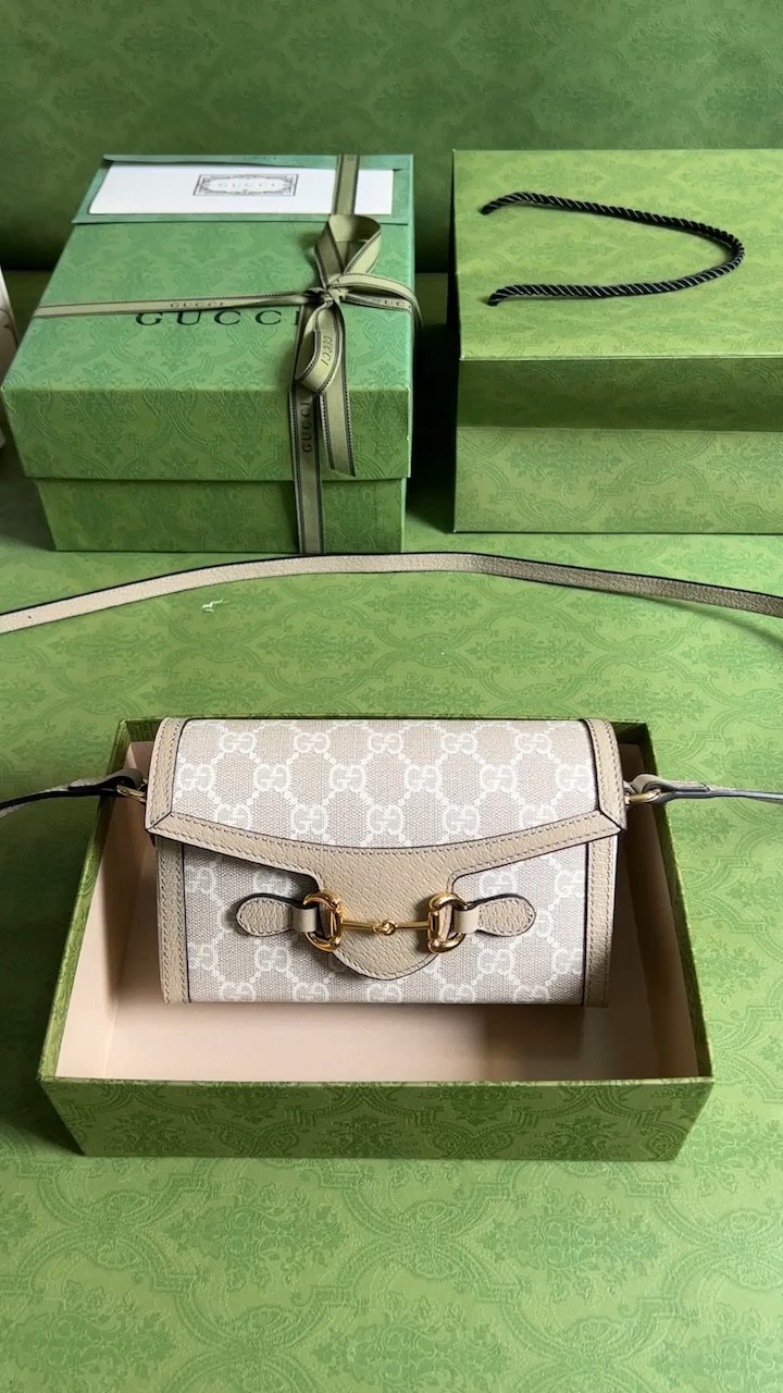 Gucci 1995 horsebit mini Crossbody Bag  Luxury Wallet Designer Shoulder Bag Fashion handbags Womens Style

bag.luxufy.us｜DHgate Luxury ｜DHgate Finds｜DHgate Bag｜DHgate Shoulder bag | DHgate Crossbody Bag | DHgate Purses #LTKGiftGuide 

#LTKitbag #LTKFind #LTKU