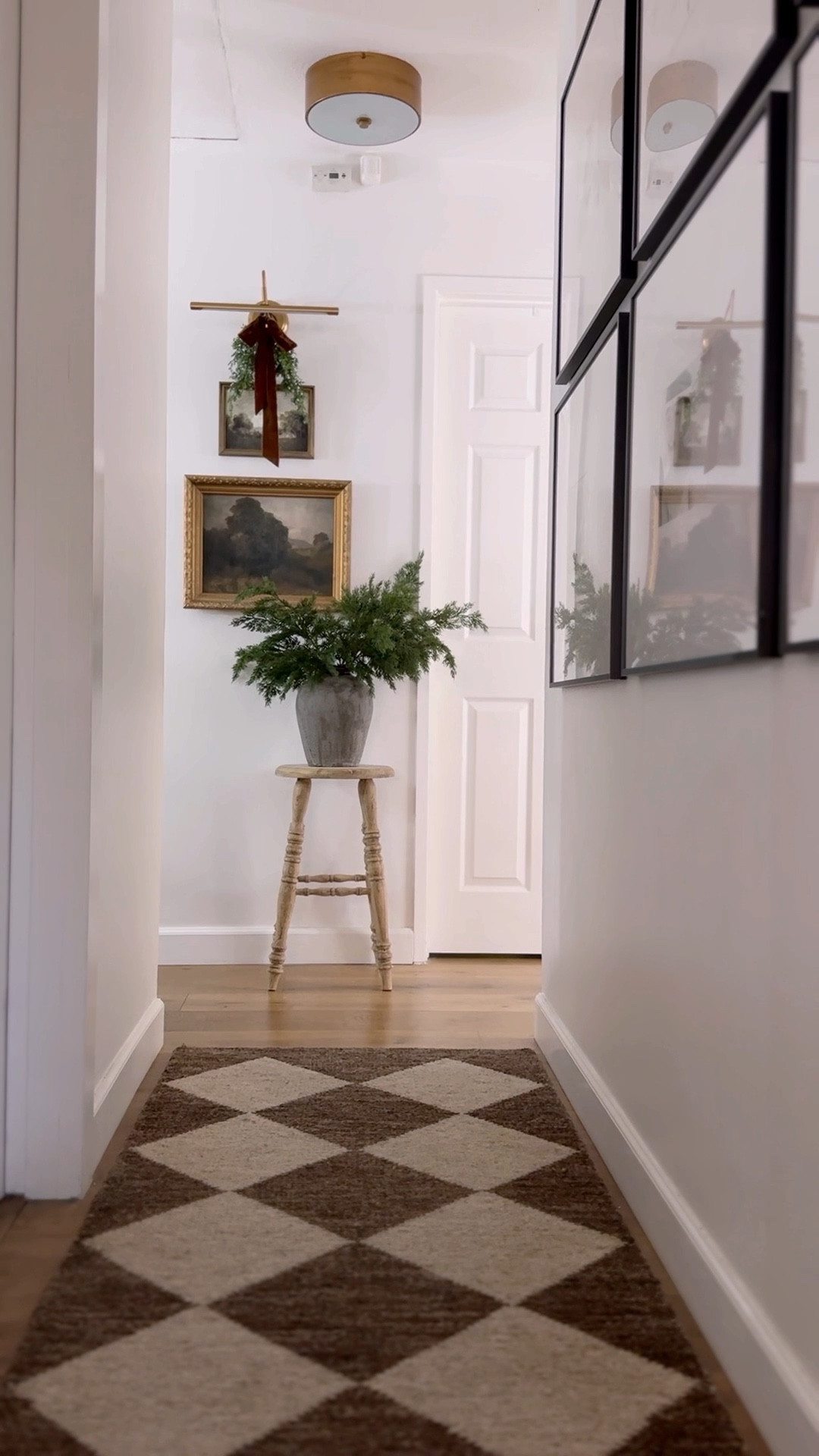 Shop my holiday hallway look! 

#LTKHoliday #LTKhome #LTKstyletip