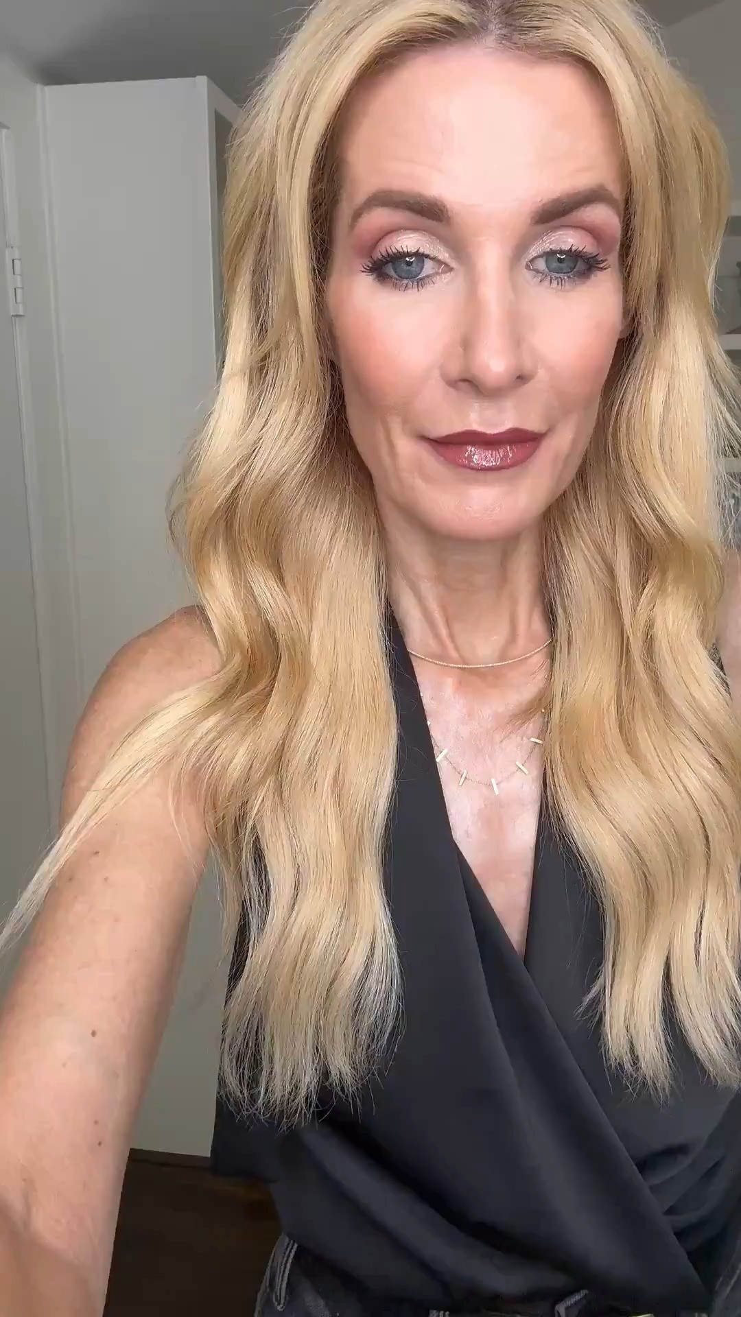 If every single pair of jeans vanished from my closet and I could only keep ONE… it would be these. No contest. These are the Mother Hustler Ankle jeans, and I love them so much I own them in multiple washes. That’s how good they are. 🙌 They’re high-waisted, ankle-length, and have just the right amount of stretch—so yes, they’re actually comfortable and insanely flattering. This faded black wash is everything… the perfect mix of edgy + sexy, and it goes with literally anything in my closet. These are the kind of jeans you reach for on repeat because they just WORK. Day, night, casual, dressed up—done. ✔️ They run true to size. I’m wearing a size 24. If you only add one pair of jeans to your denim collection in 2026, make it these. I couldn’t recommend them more. 🤍 

 

#LTKgrwm #LTKootd #LTKOver40