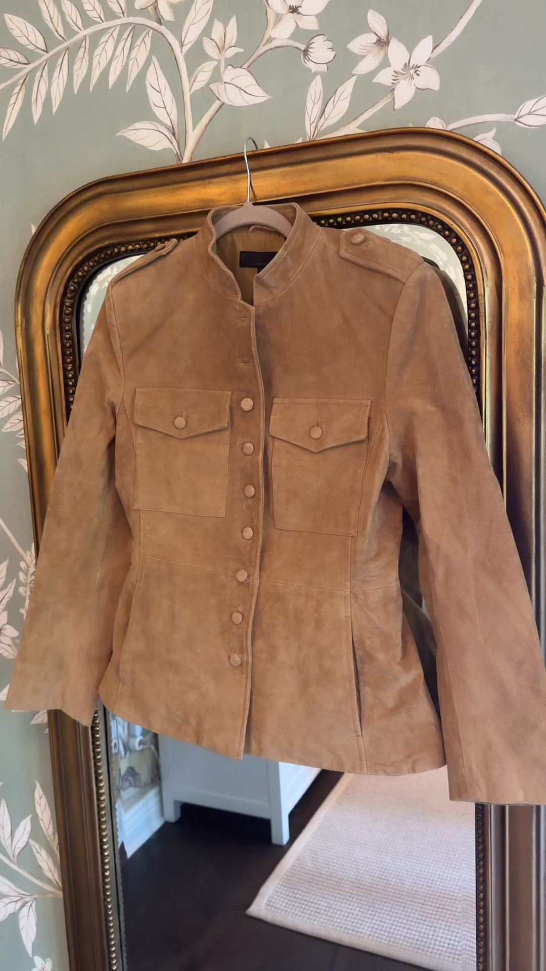 Love the viral @Zara jacket! I bought the medium, but need to exchange for a small!
