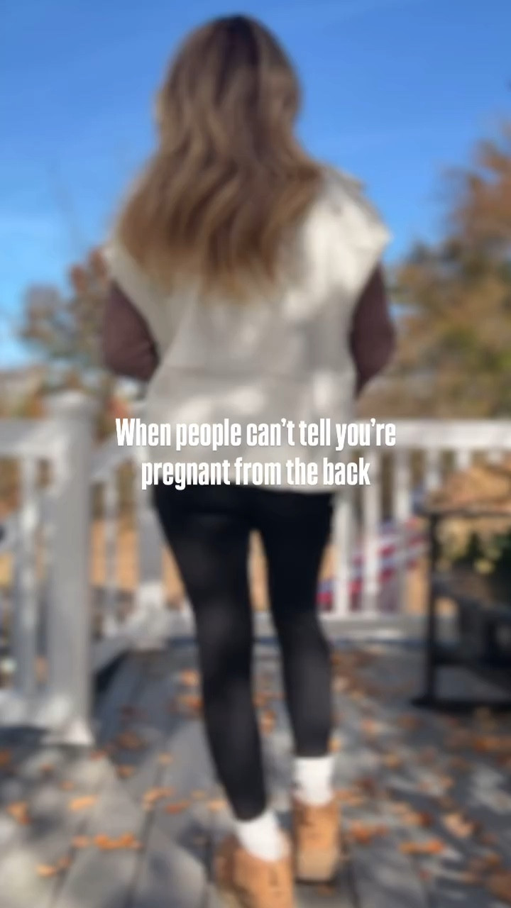 “So you think I’m SKINNY?!?!” Sorry that’s all I heard 🙉

Shirt: part of a 2 piece set from @pinkblushmaternity 
Vest: Amazon
Leggings: Gap
Shoes: Ugg ultra mini

#notpregnantfromtheback #thirdbaby #motherhoodunplugged #maternity

#LTKBump #LTKFindsUnder50 #LTKActive