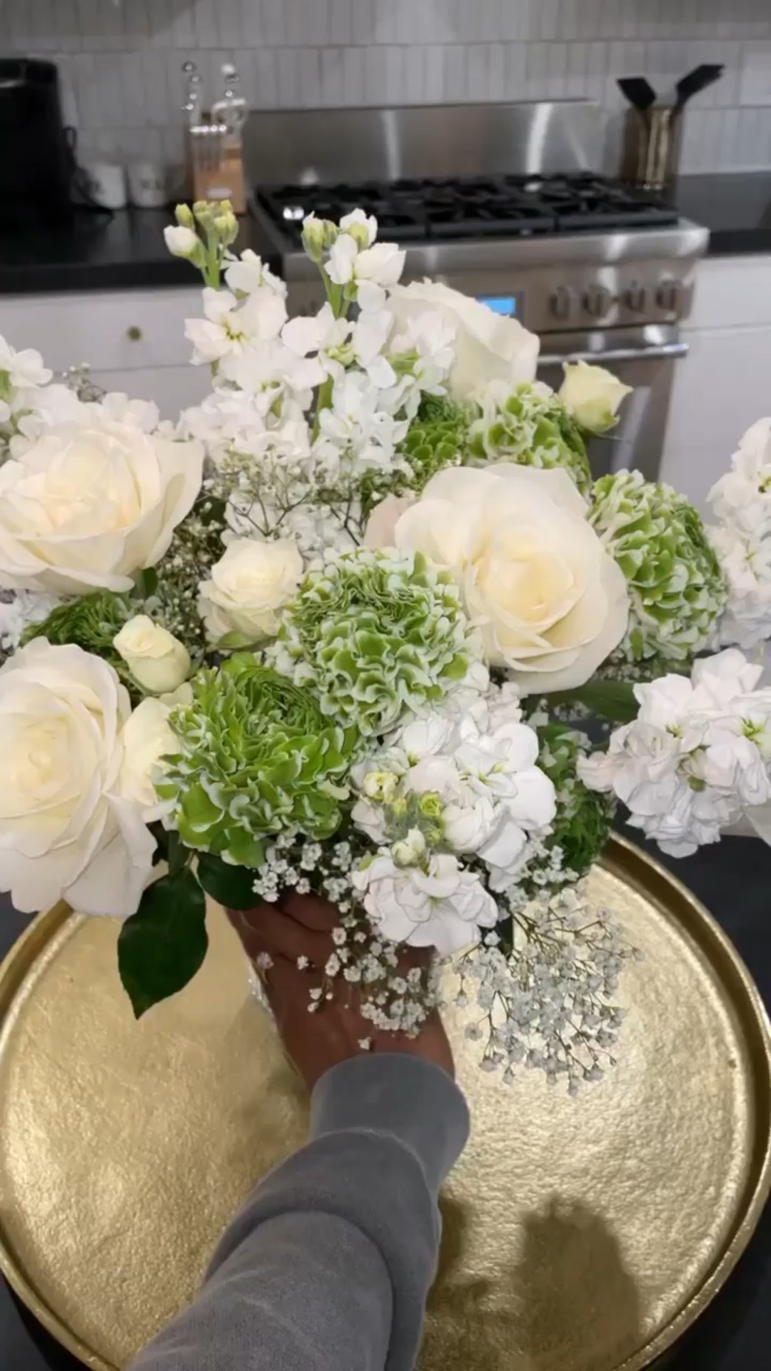 My favorite flower vases 🌷
.
.
.
.
#homedecor #florals #floralarrangement #fyp #cb2 #sf #summer #kitchendesign

#LTKdayinmylife #LTKHome #LTKvlog