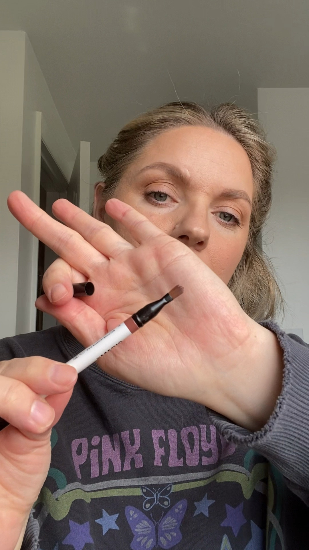 I’ve been wearing this lip combo ALOT lately, and you all have noticed. So, I figured I would share two of my fav products with you! 

You really cannot go wrong with this @makeupbymario ultra suede sculpting lip liner in the shade toasty. It’s the most perfect color to give your lips a natural contour, and a little extra pout. 

The @tower28beauty shine on lip jelly, in the shade pistachio is freaking gorgeous. It’s a non-sticky formula that glides on the lips, keeping them hydrated throughout the day. 

Sephora sale // / Sephora pics // make
Up by Mario // tower 28



#LTKFindsUnder100 #LTKSaleAlert #LTKFindsUnder50